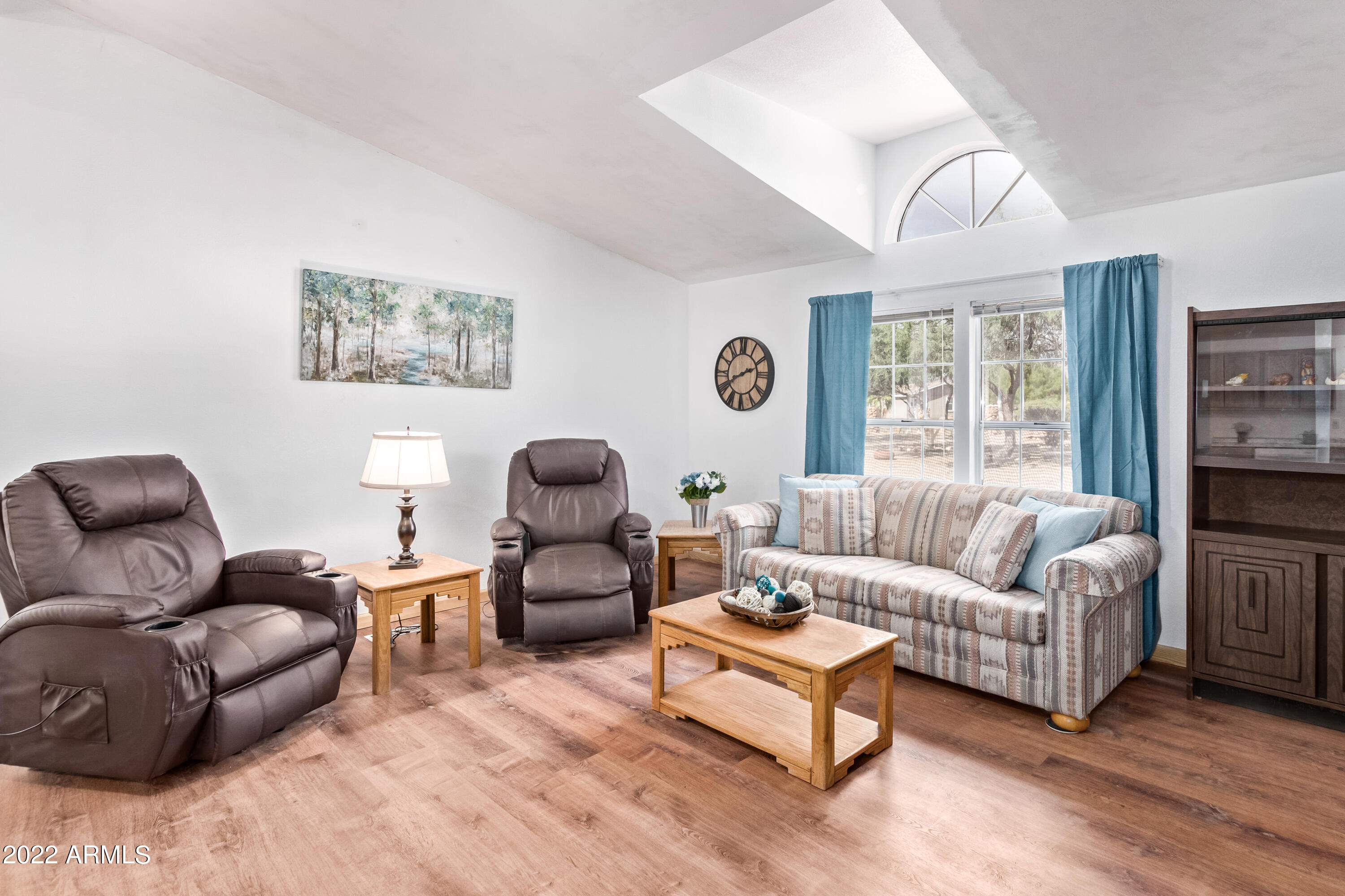 23237 W STAGHORN Lane