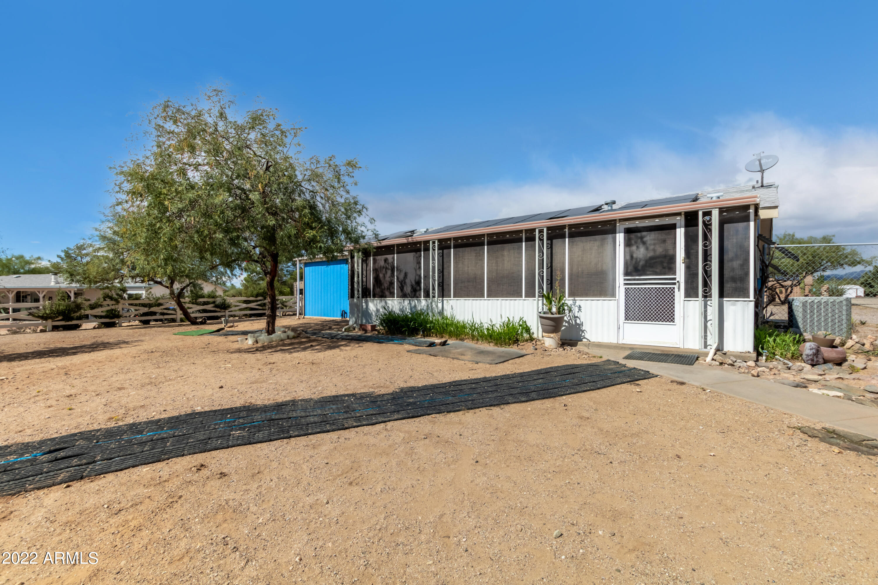 23237 W STAGHORN Lane