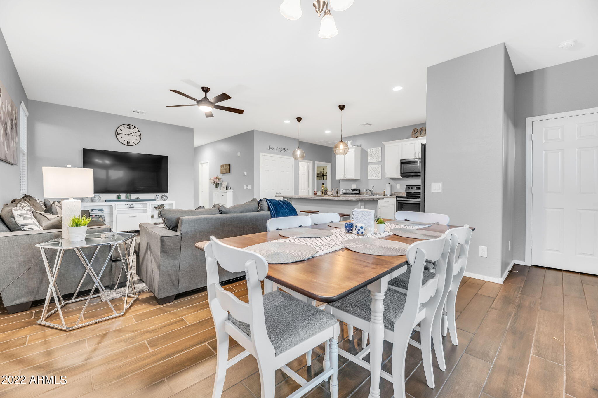 6212 W ORCHID Lane
