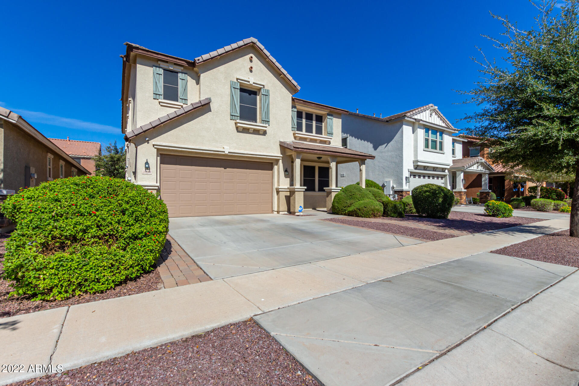 3438 E MICHELLE Way