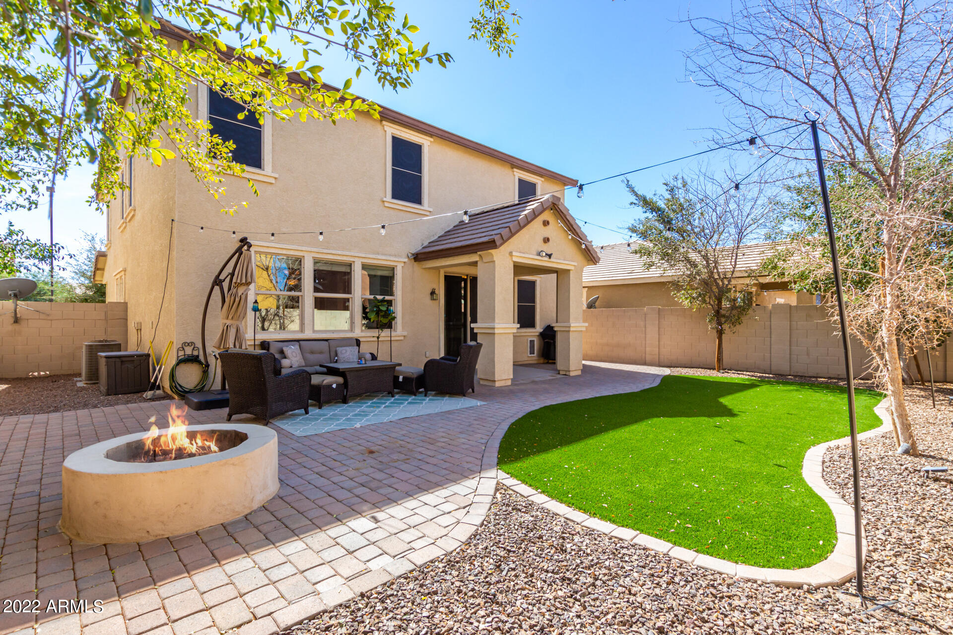 3438 E MICHELLE Way