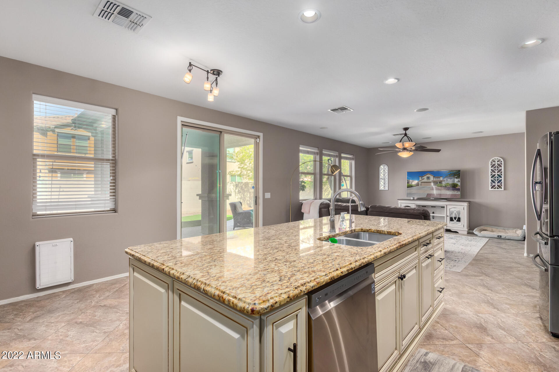 3438 E MICHELLE Way