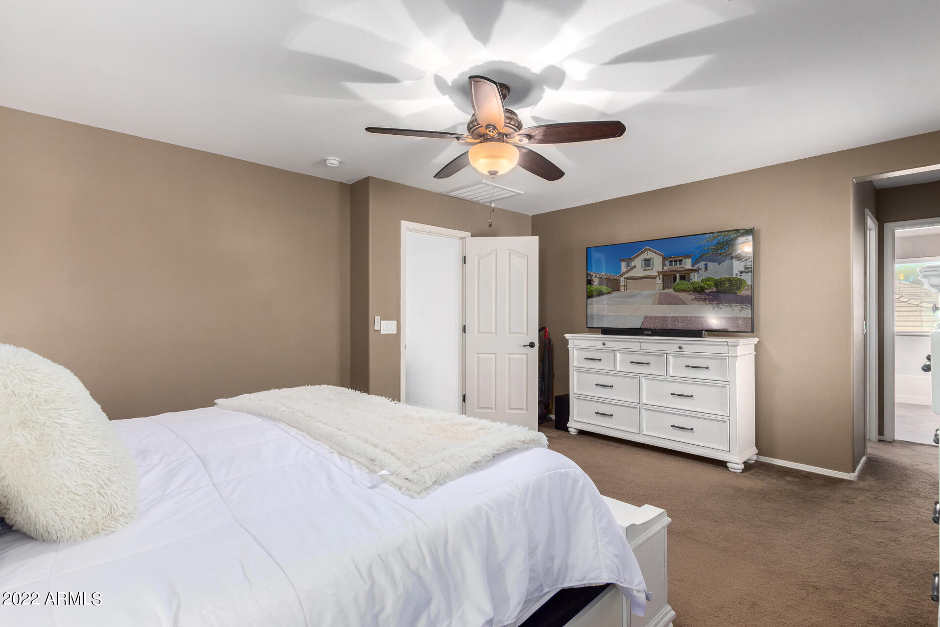 3438 E MICHELLE Way