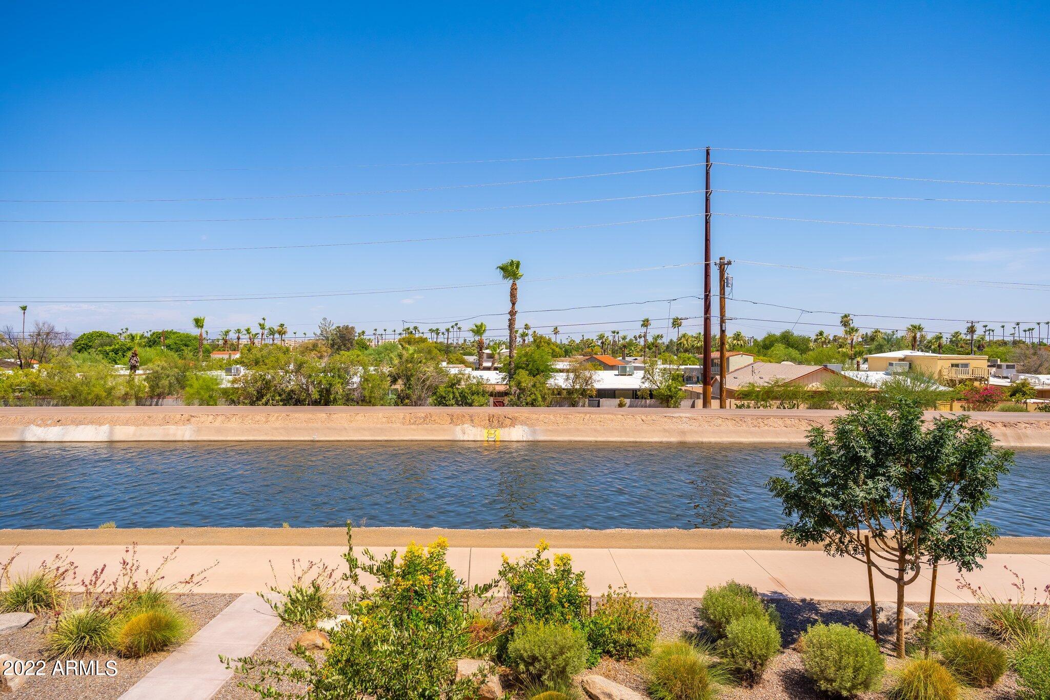 4805 N WOODMERE FAIRWAY -- # 2004