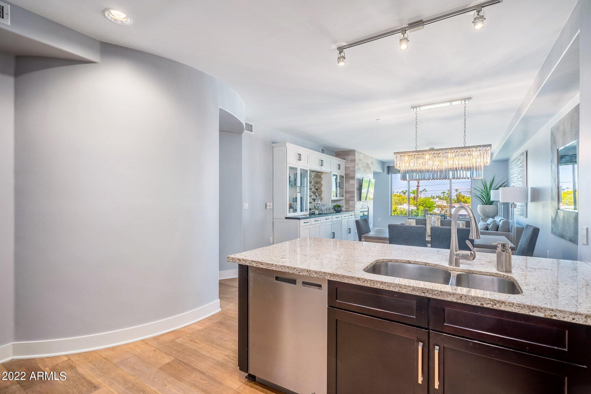 4805 N WOODMERE FAIRWAY -- # 2004