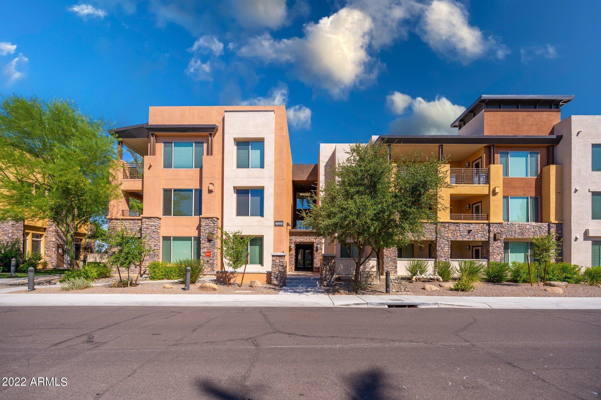 4805 N WOODMERE FAIRWAY -- # 2004