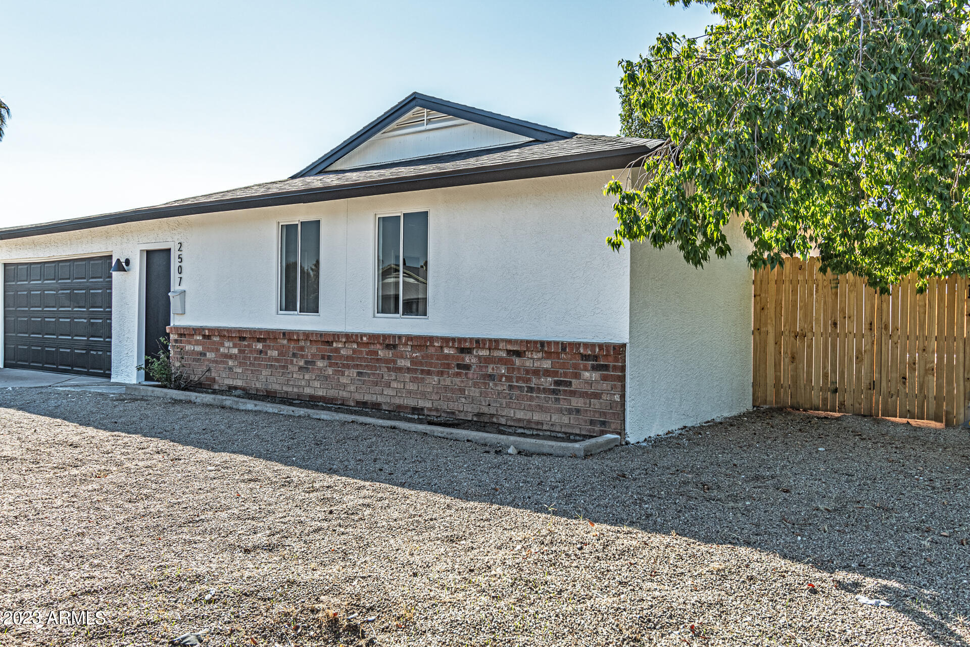 2507 E SYLVIA Street