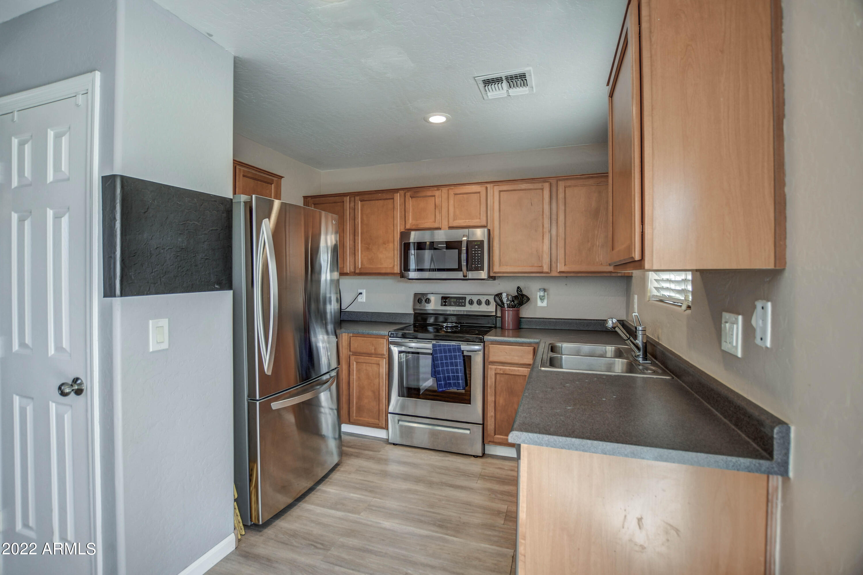 40654 N HIGH MEADOWS Drive