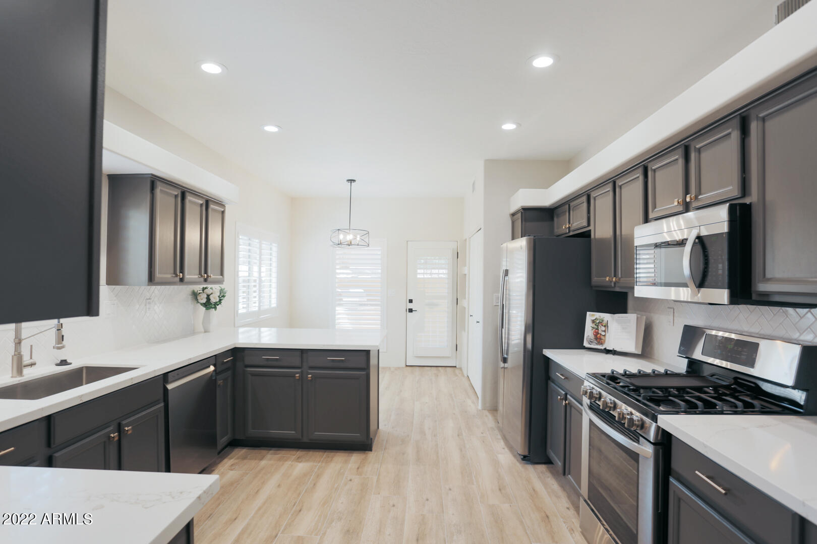 38065 N CAVE CREEK Road Unit: 3