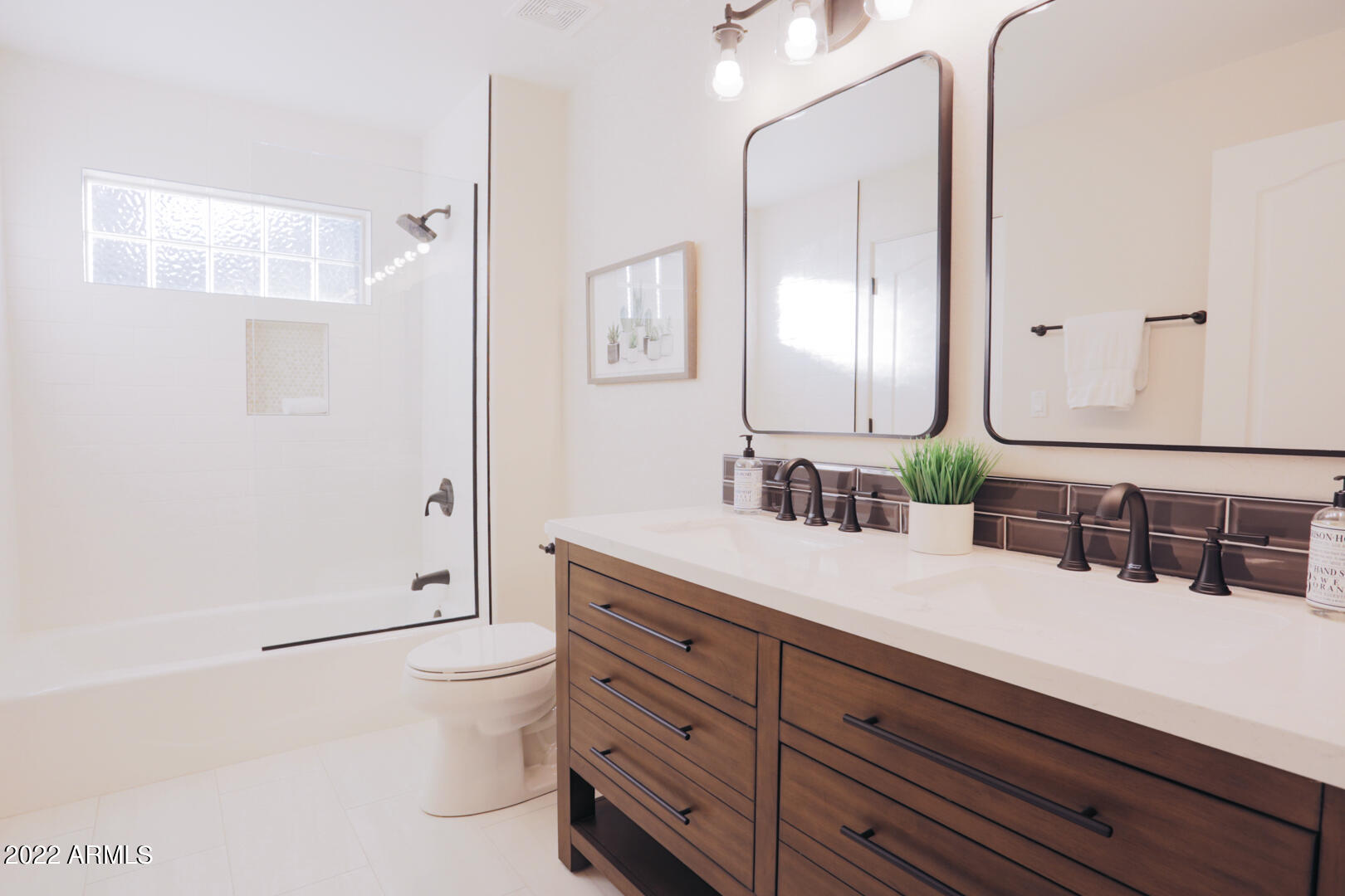 38065 N CAVE CREEK Road Unit: 3