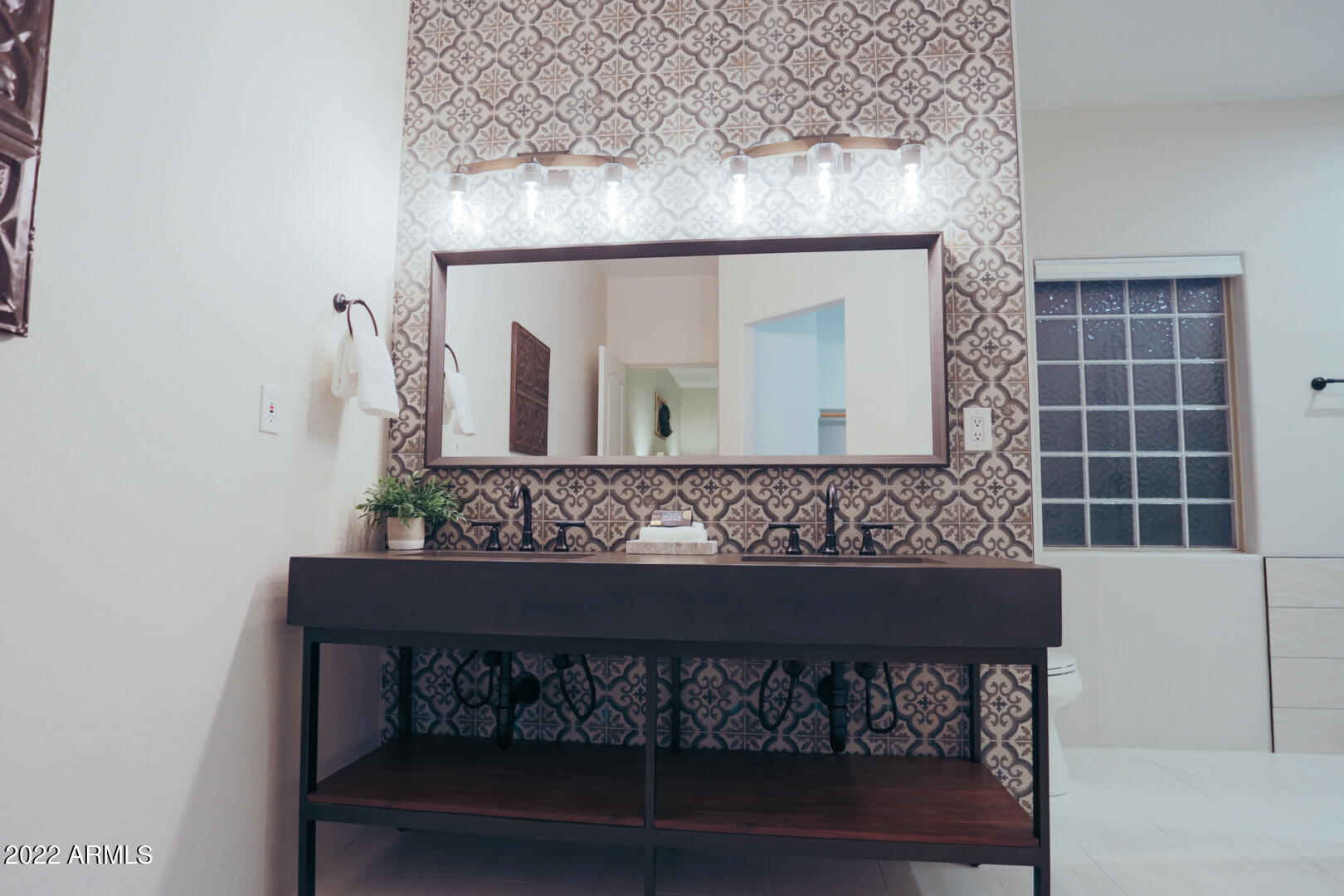 38065 N CAVE CREEK Road Unit: 3
