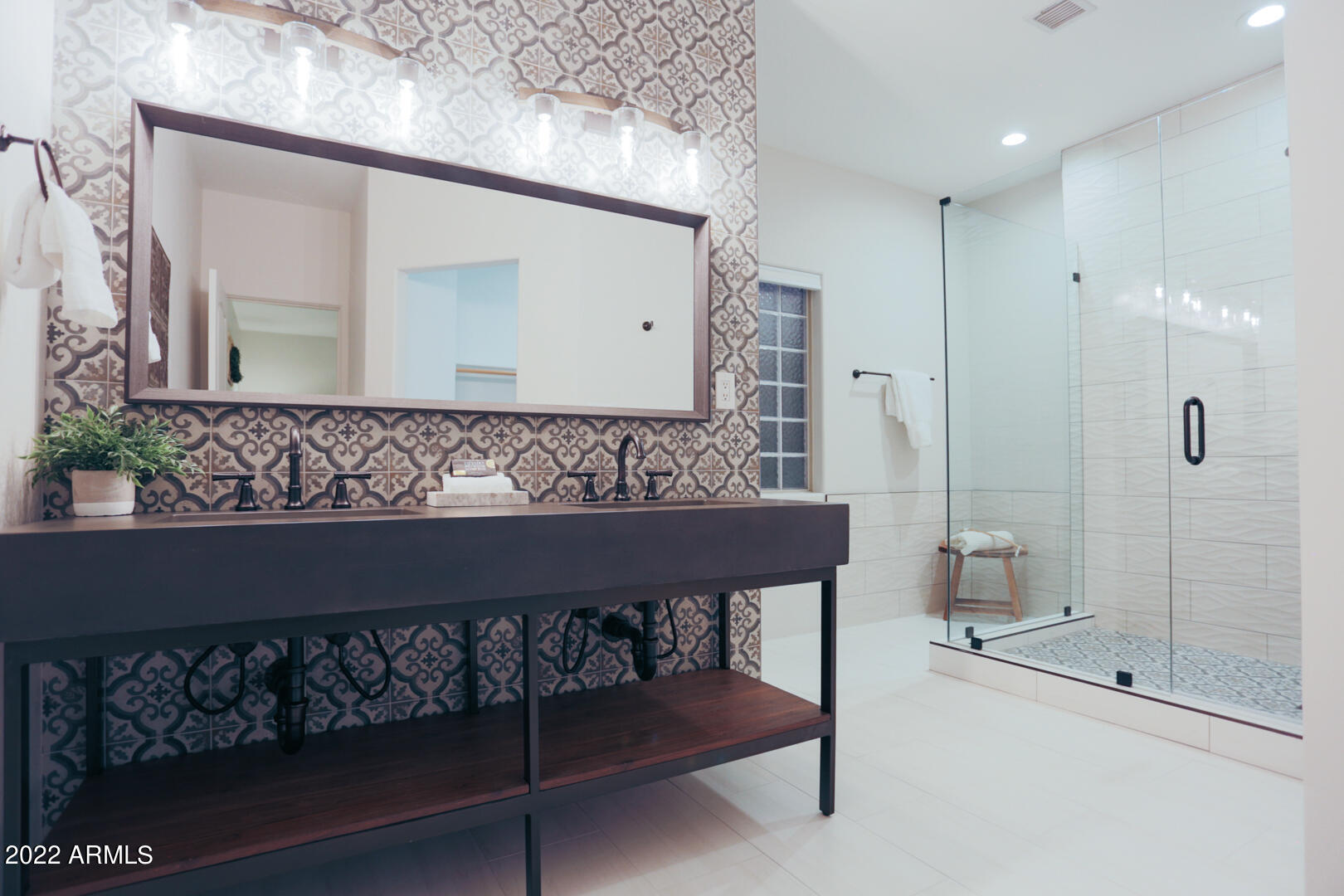 38065 N CAVE CREEK Road Unit: 3