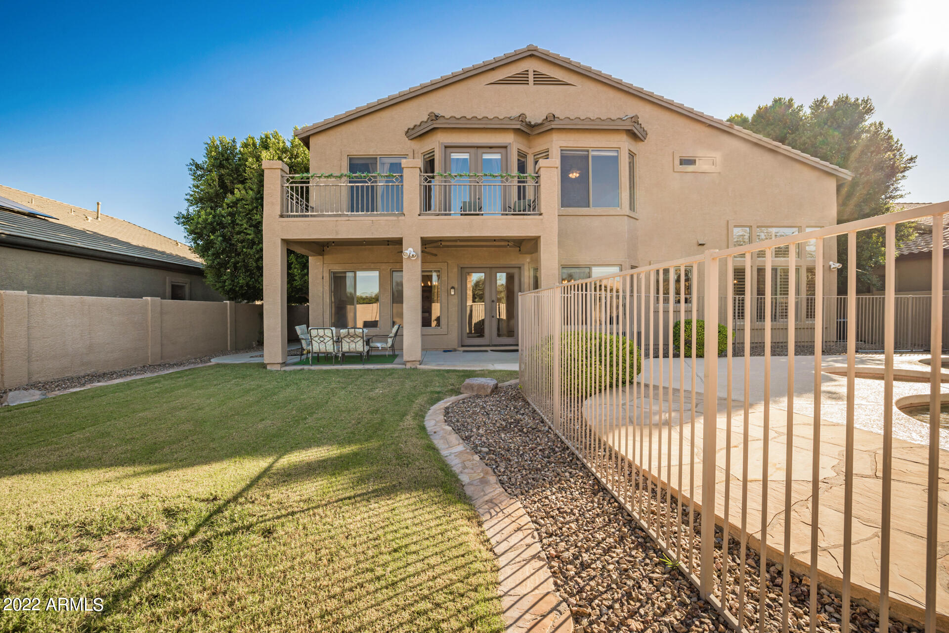 1242 E SARAGOSA Street