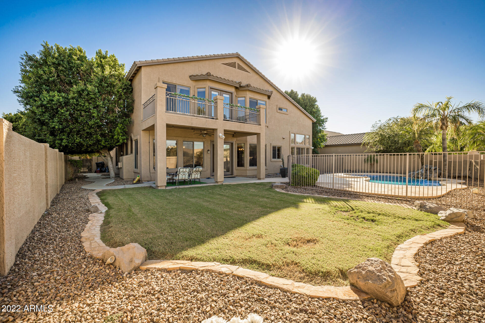 1242 E SARAGOSA Street