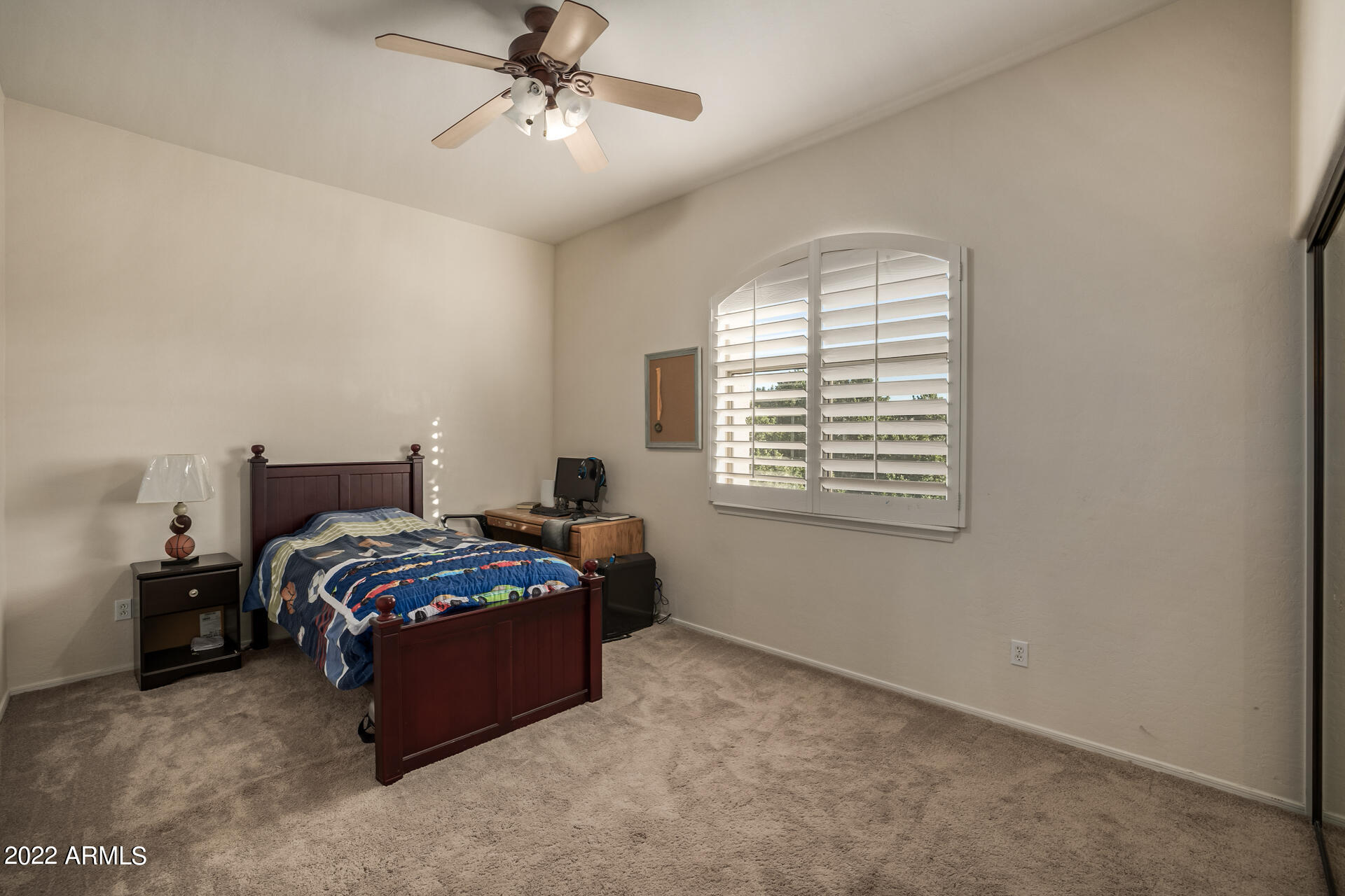 1242 E SARAGOSA Street