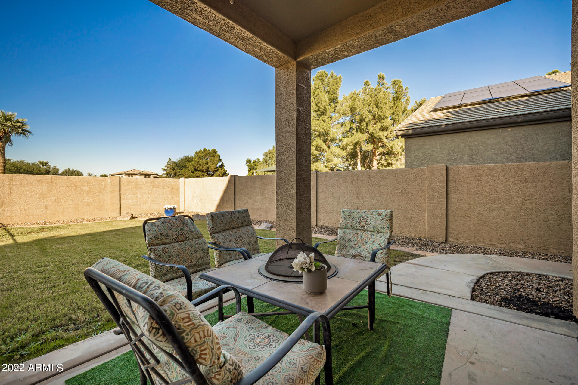 1242 E SARAGOSA Street