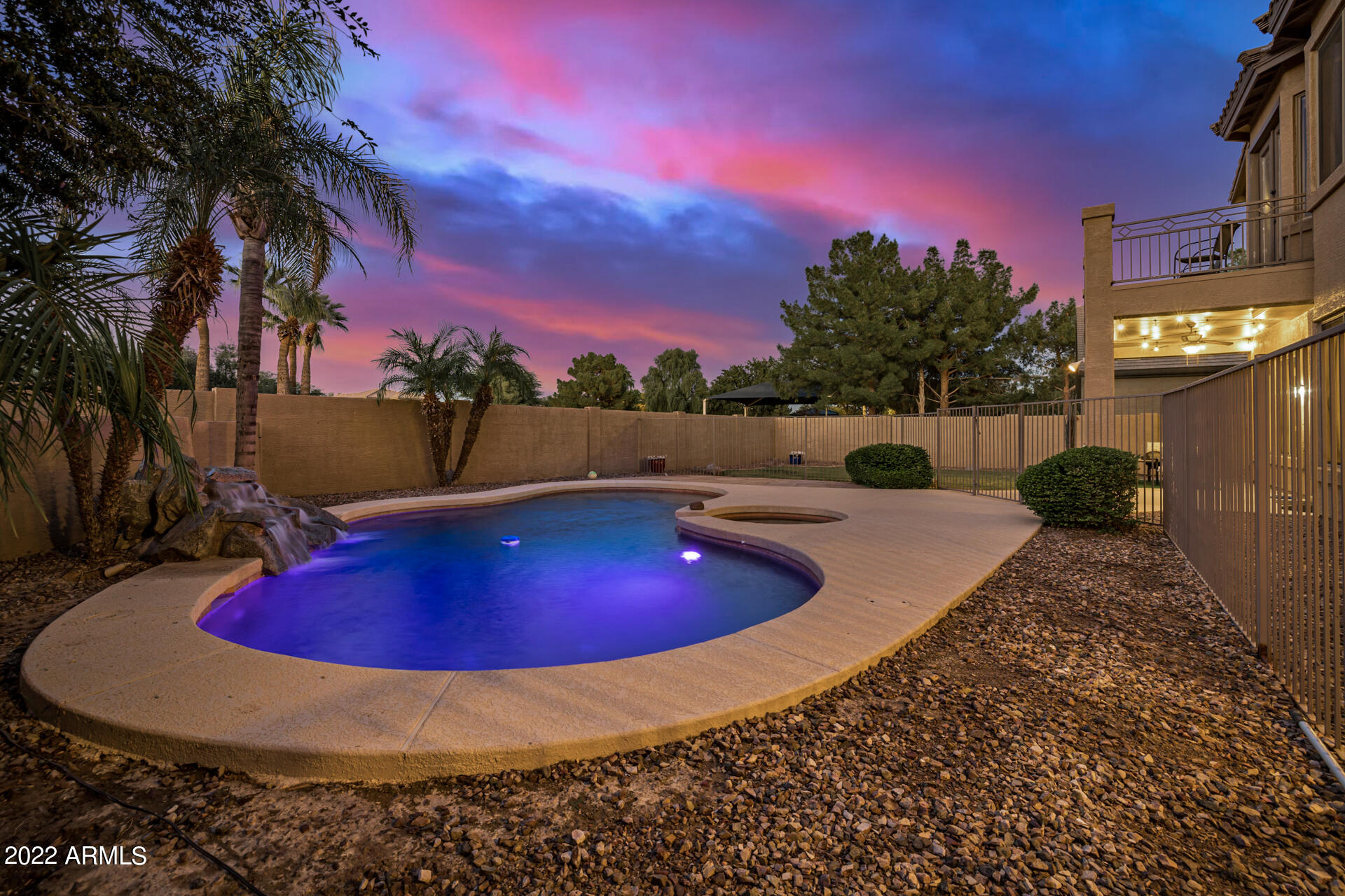 1242 E SARAGOSA Street