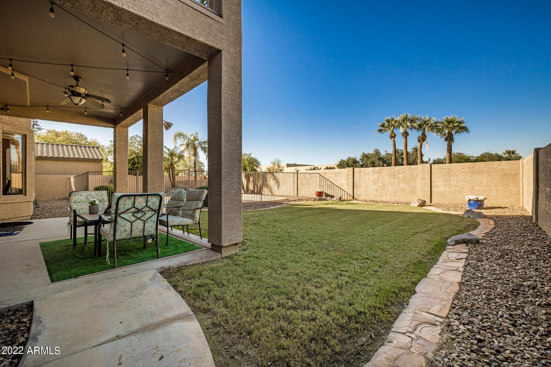 1242 E SARAGOSA Street