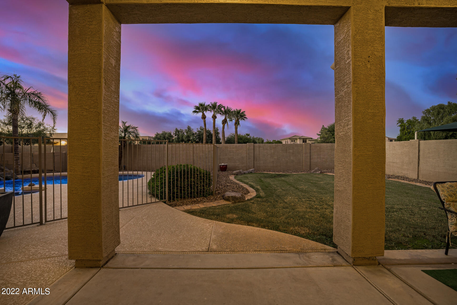 1242 E SARAGOSA Street