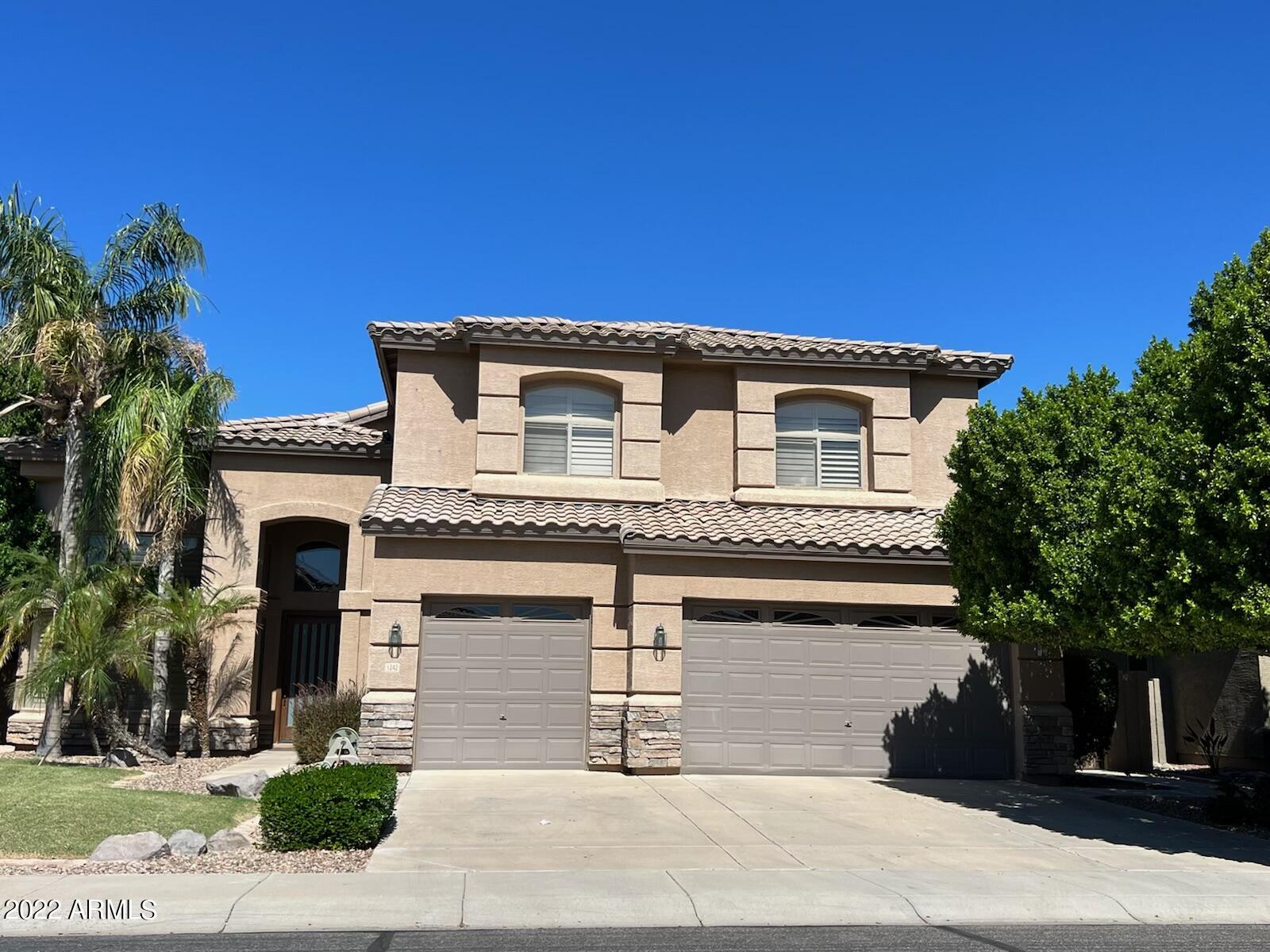1242 E SARAGOSA Street