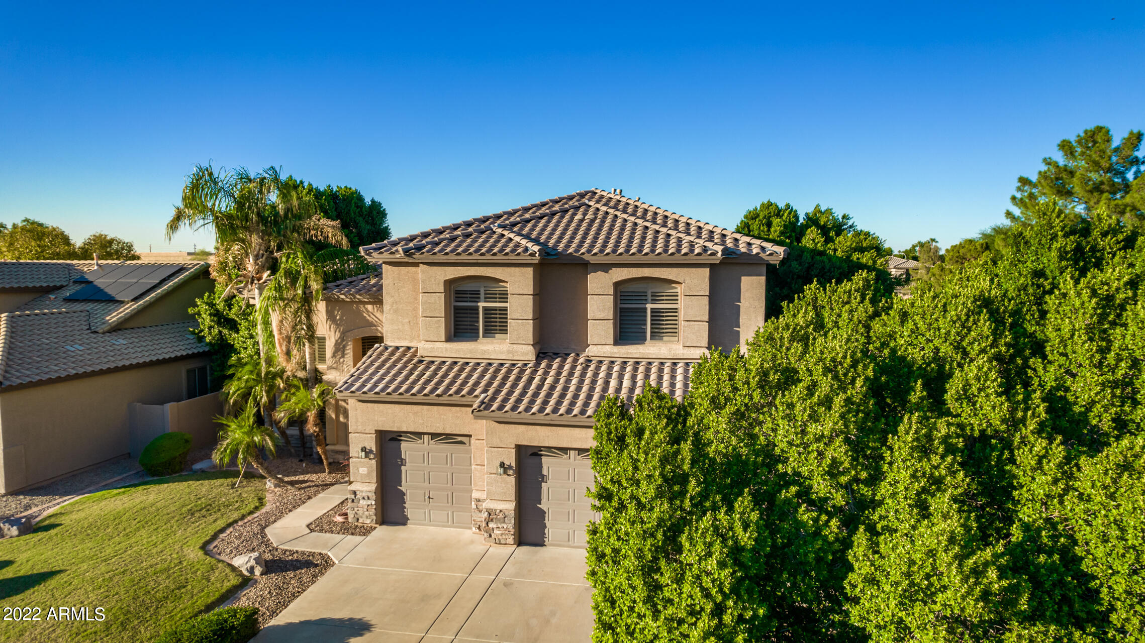 1242 E SARAGOSA Street