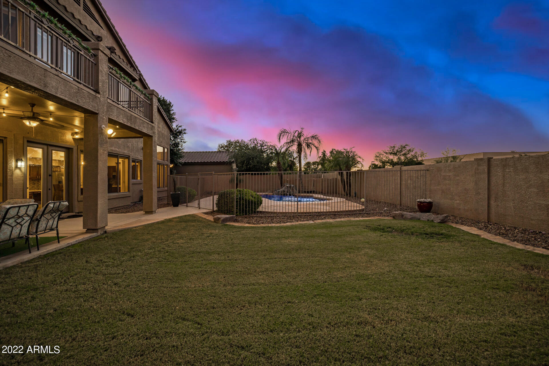 1242 E SARAGOSA Street
