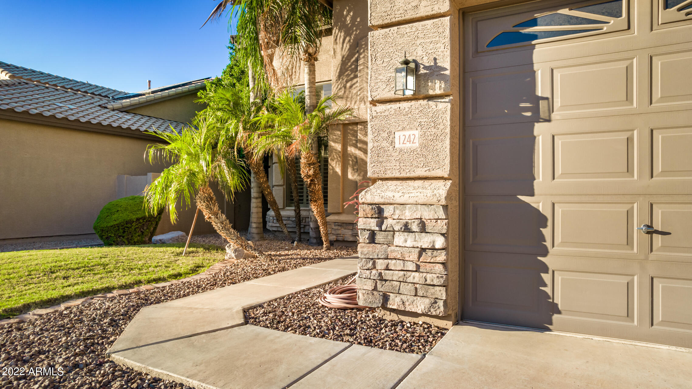 1242 E SARAGOSA Street