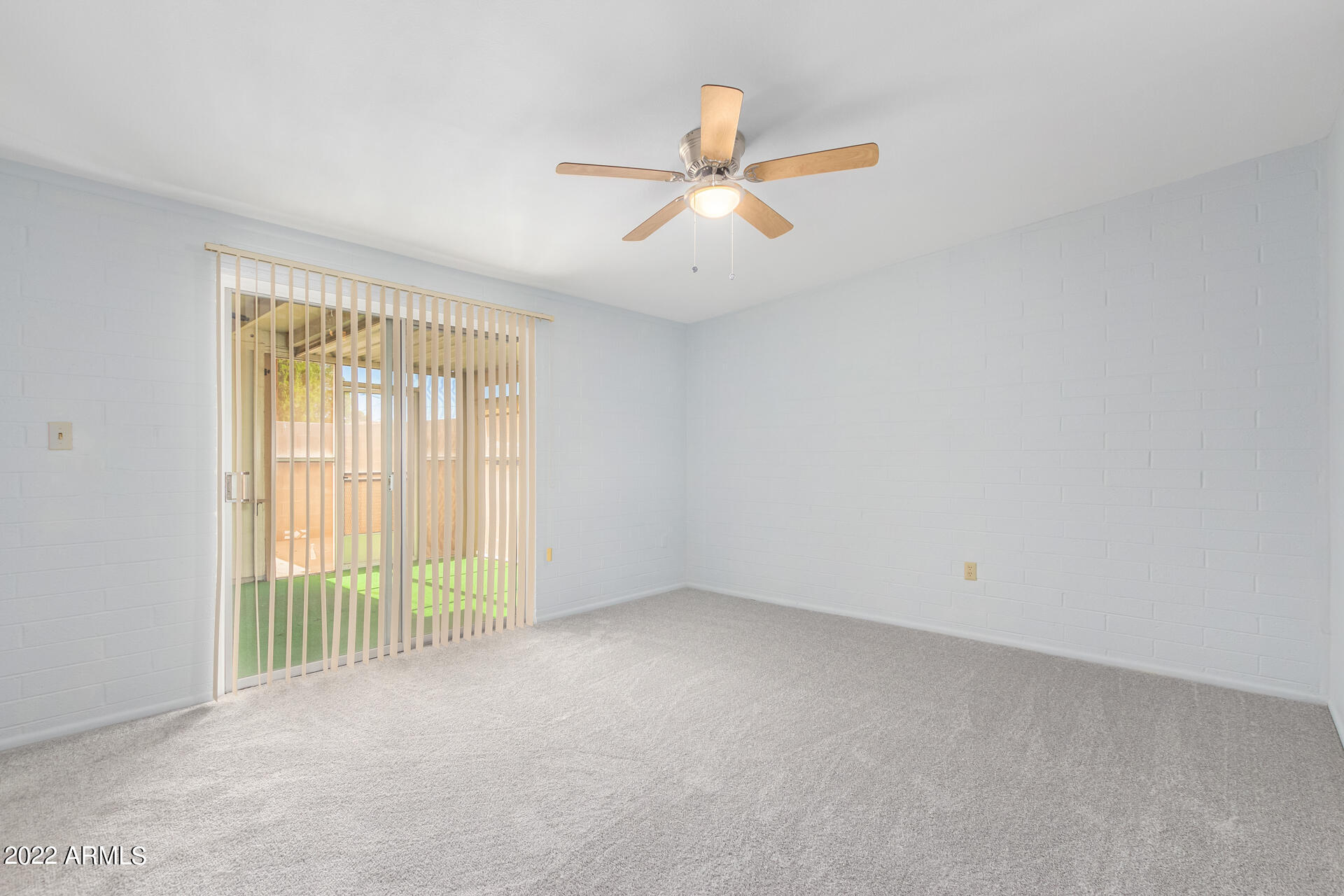 10435 W PEORIA Avenue