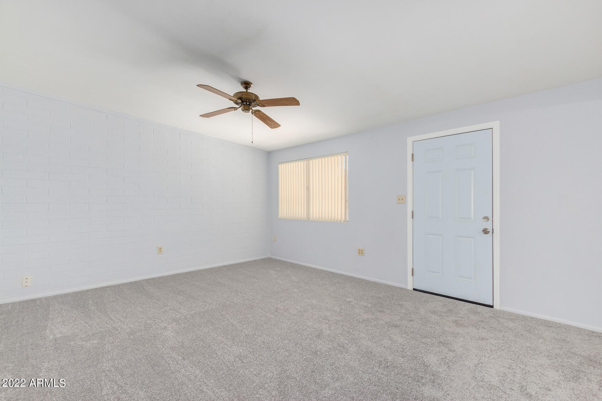10435 W PEORIA Avenue