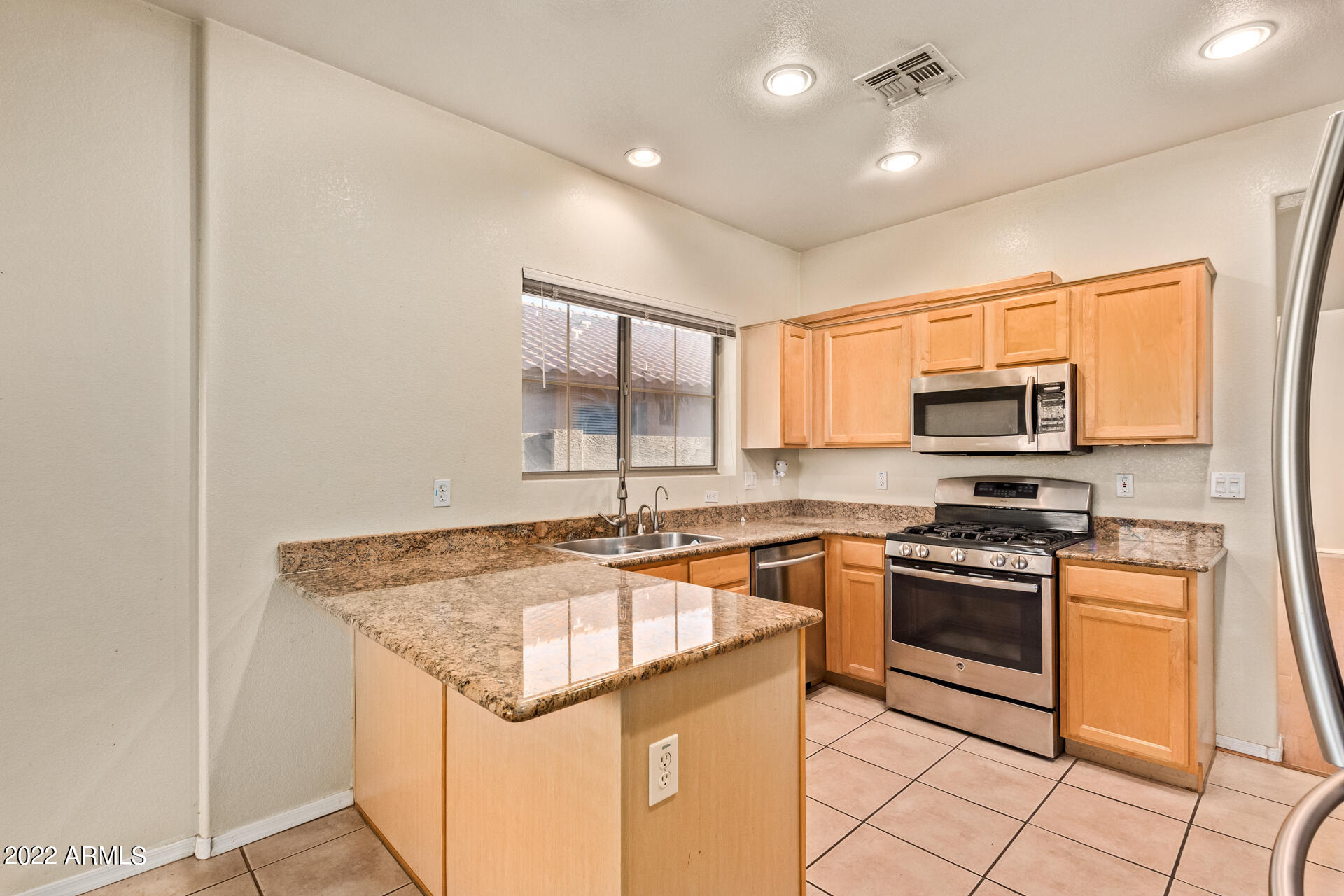 3459 W WEBSTER Court
