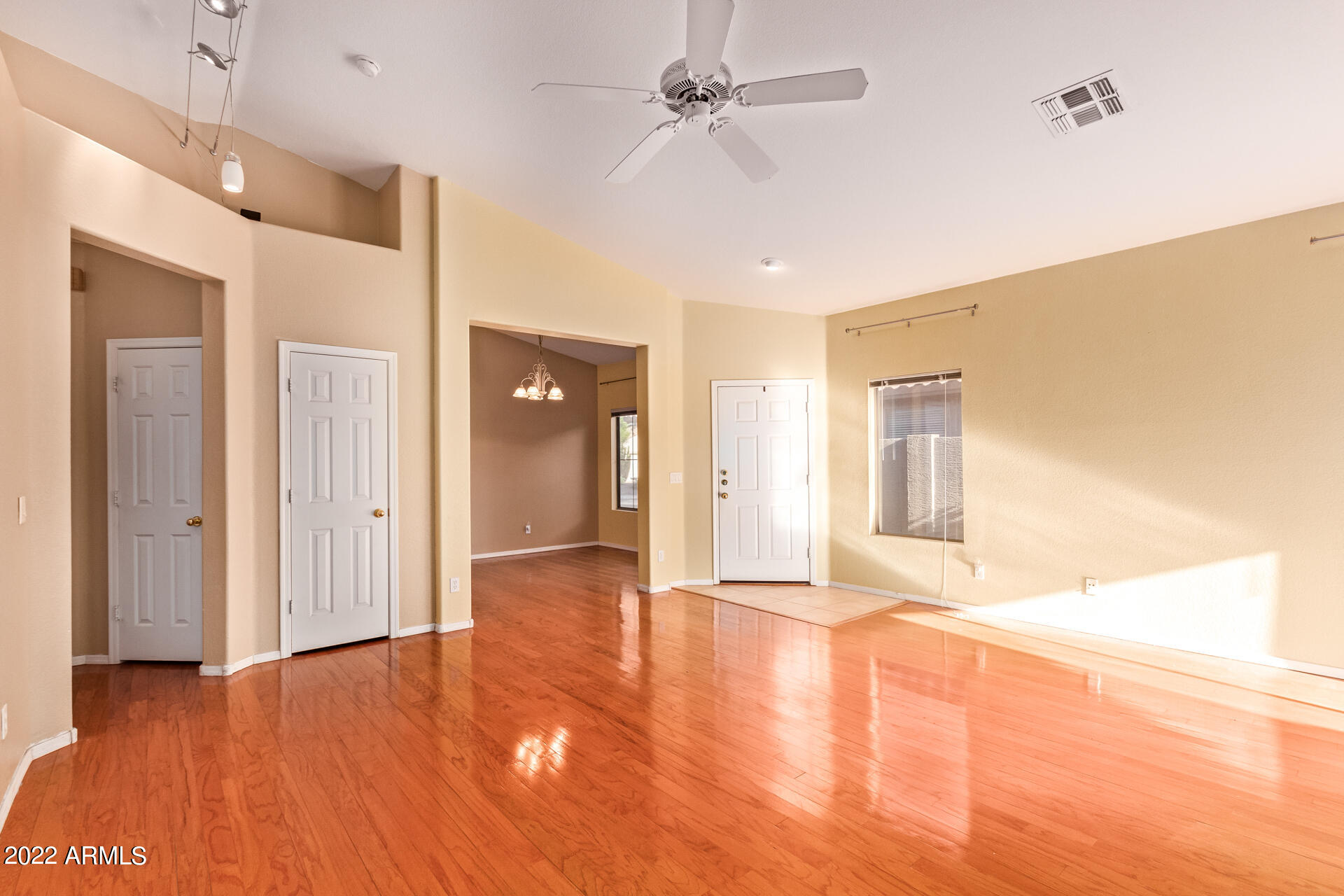 3459 W WEBSTER Court
