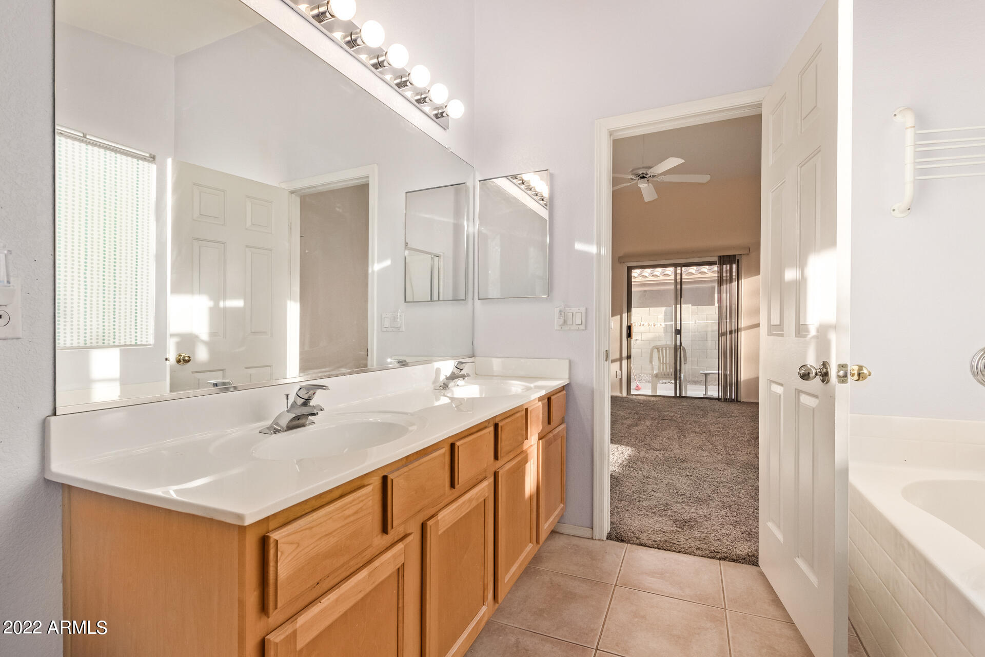 3459 W WEBSTER Court