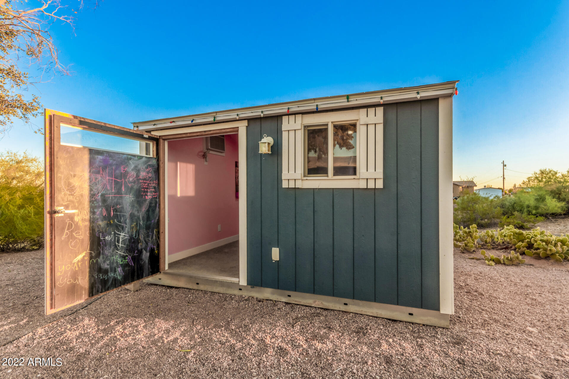 555 S WICKIUP Road