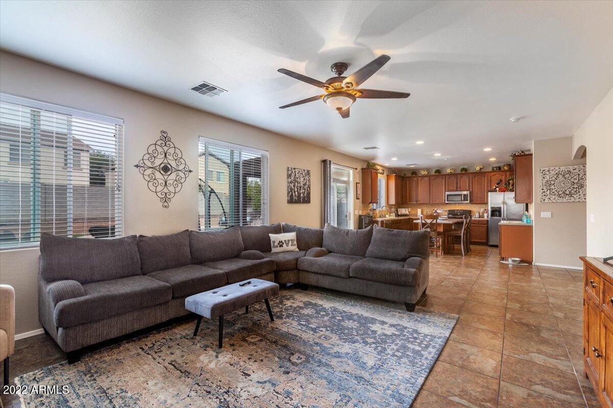 28226 N SHUNDEEN Circle
