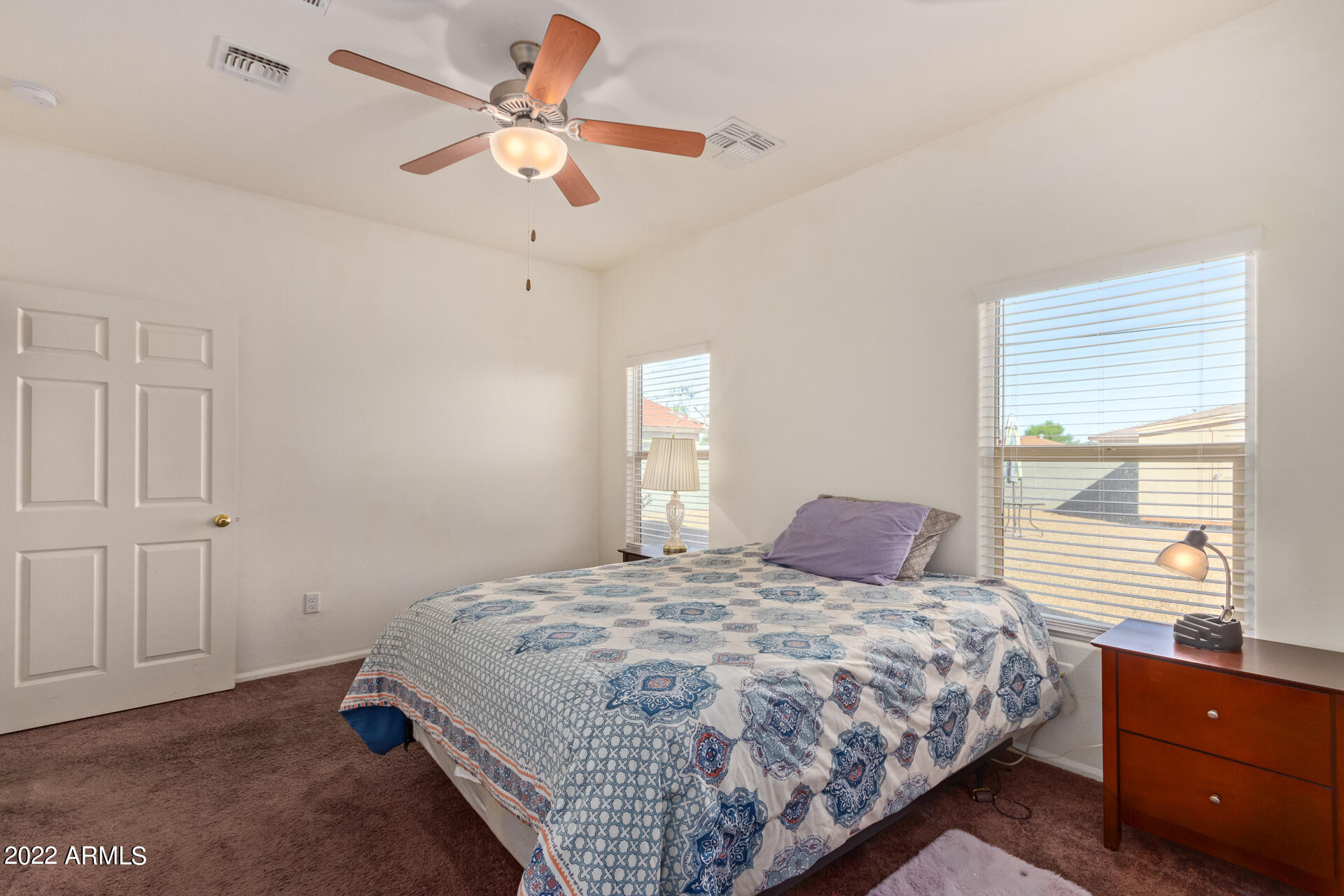 2512 E MOBILE Lane
