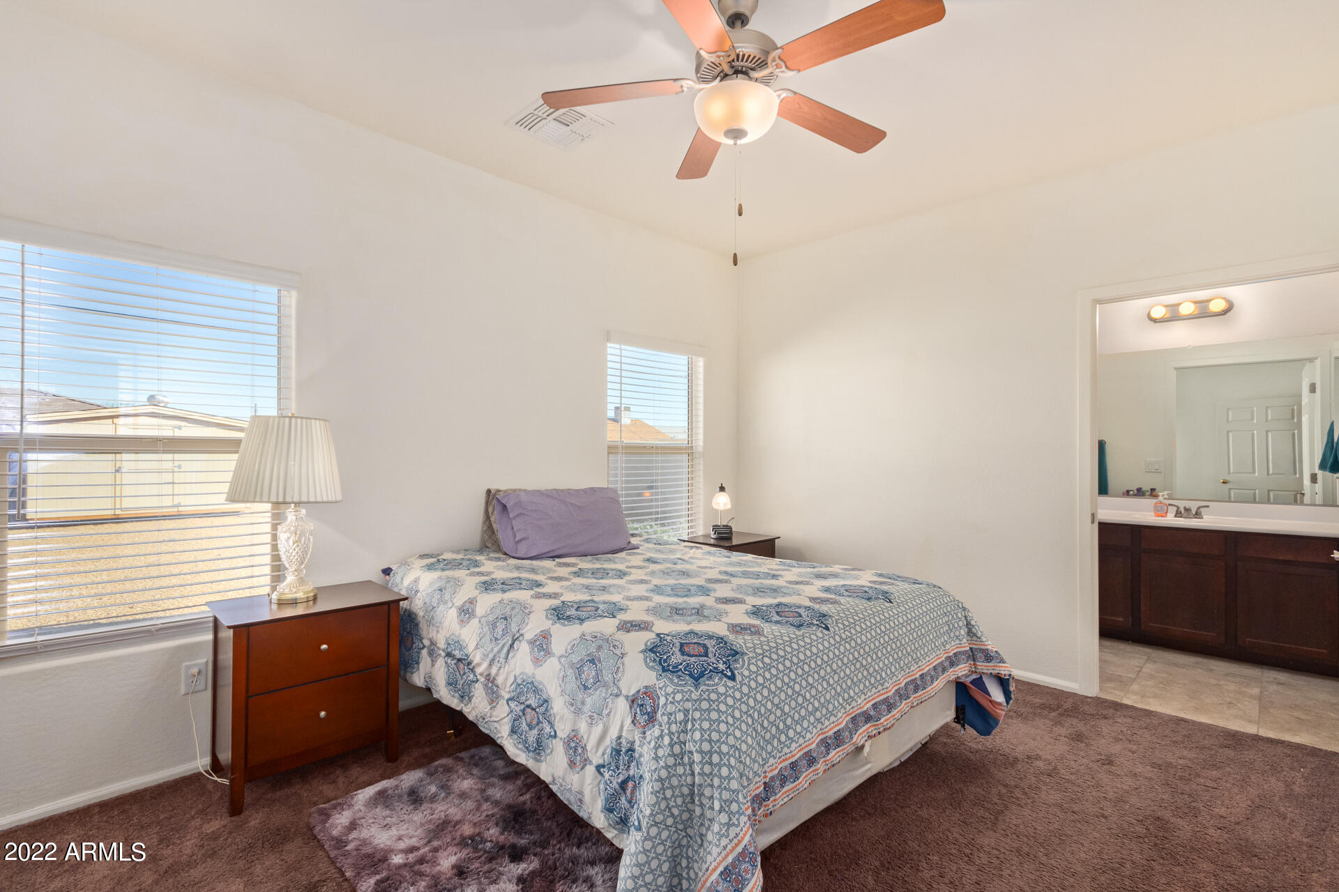 2512 E MOBILE Lane