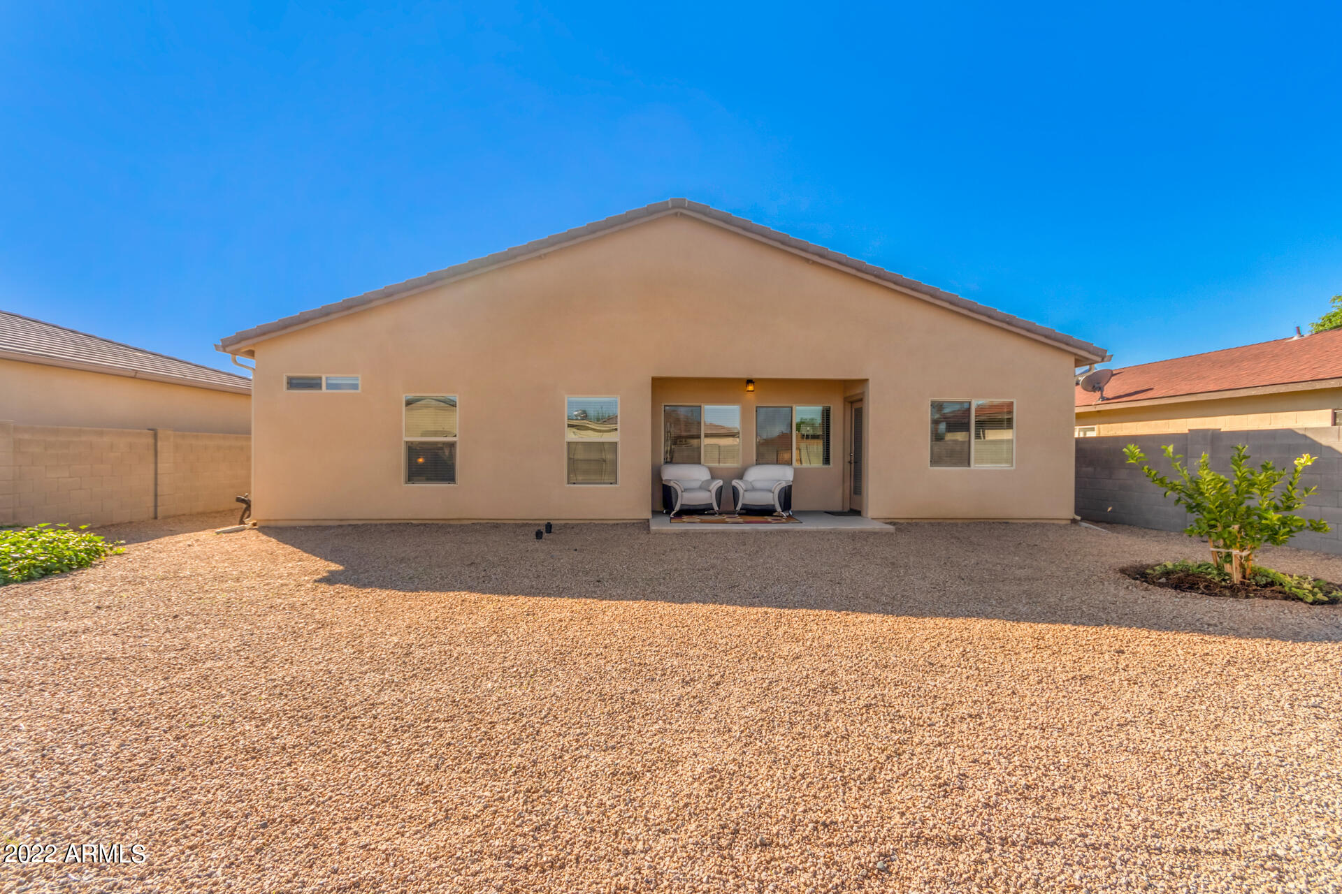 2512 E MOBILE Lane