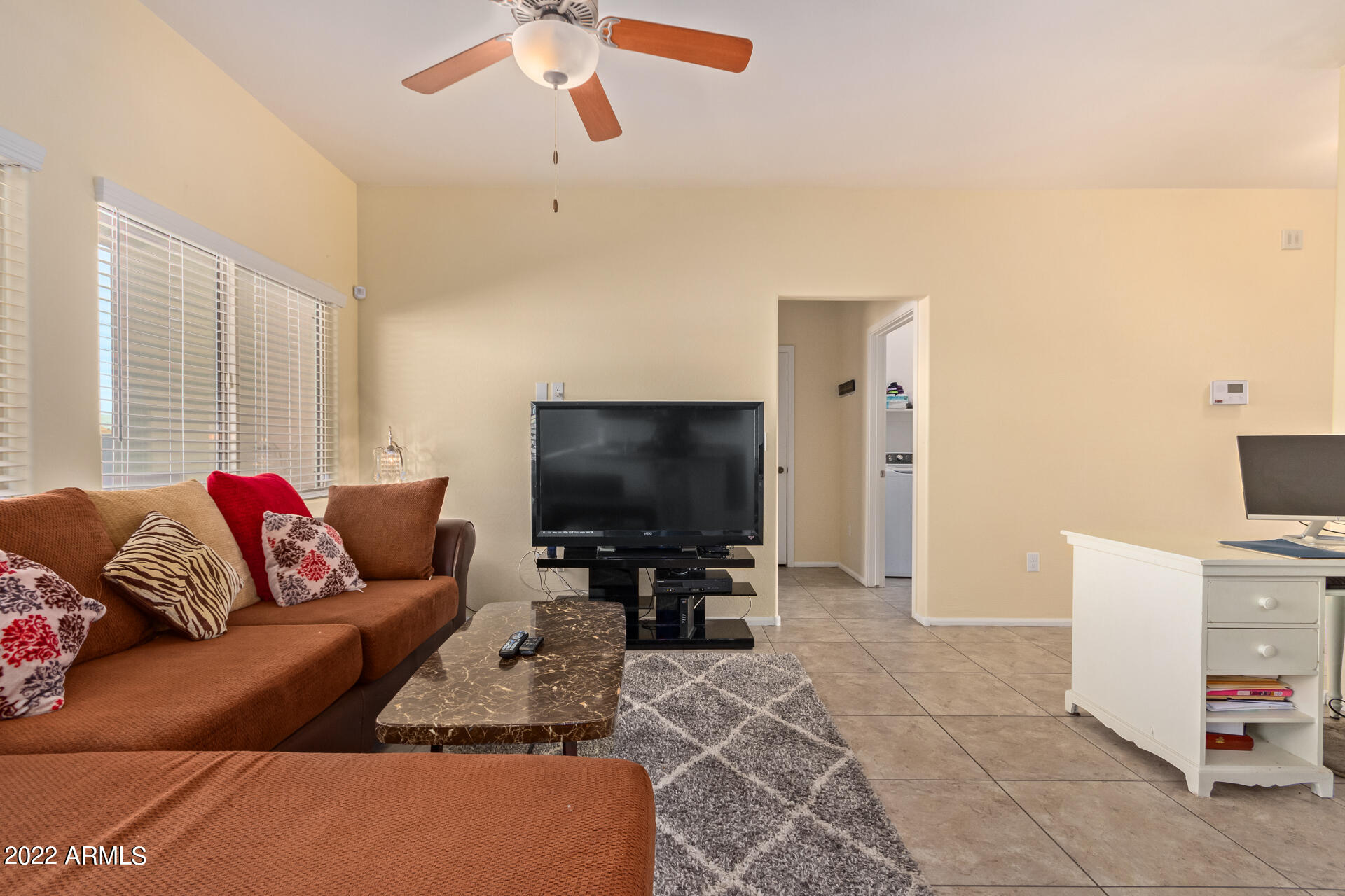 2512 E MOBILE Lane