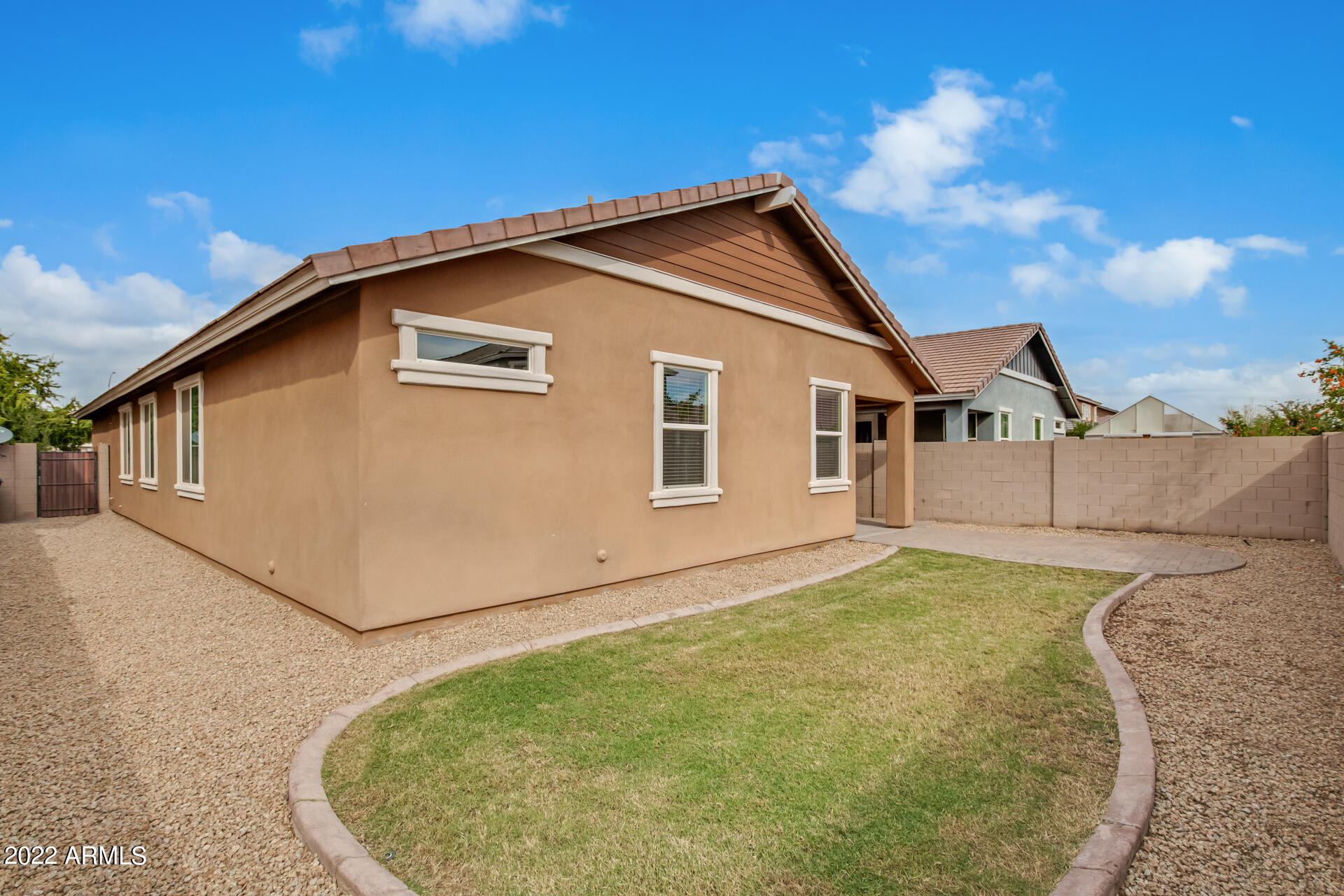 7365 E OLLA Avenue