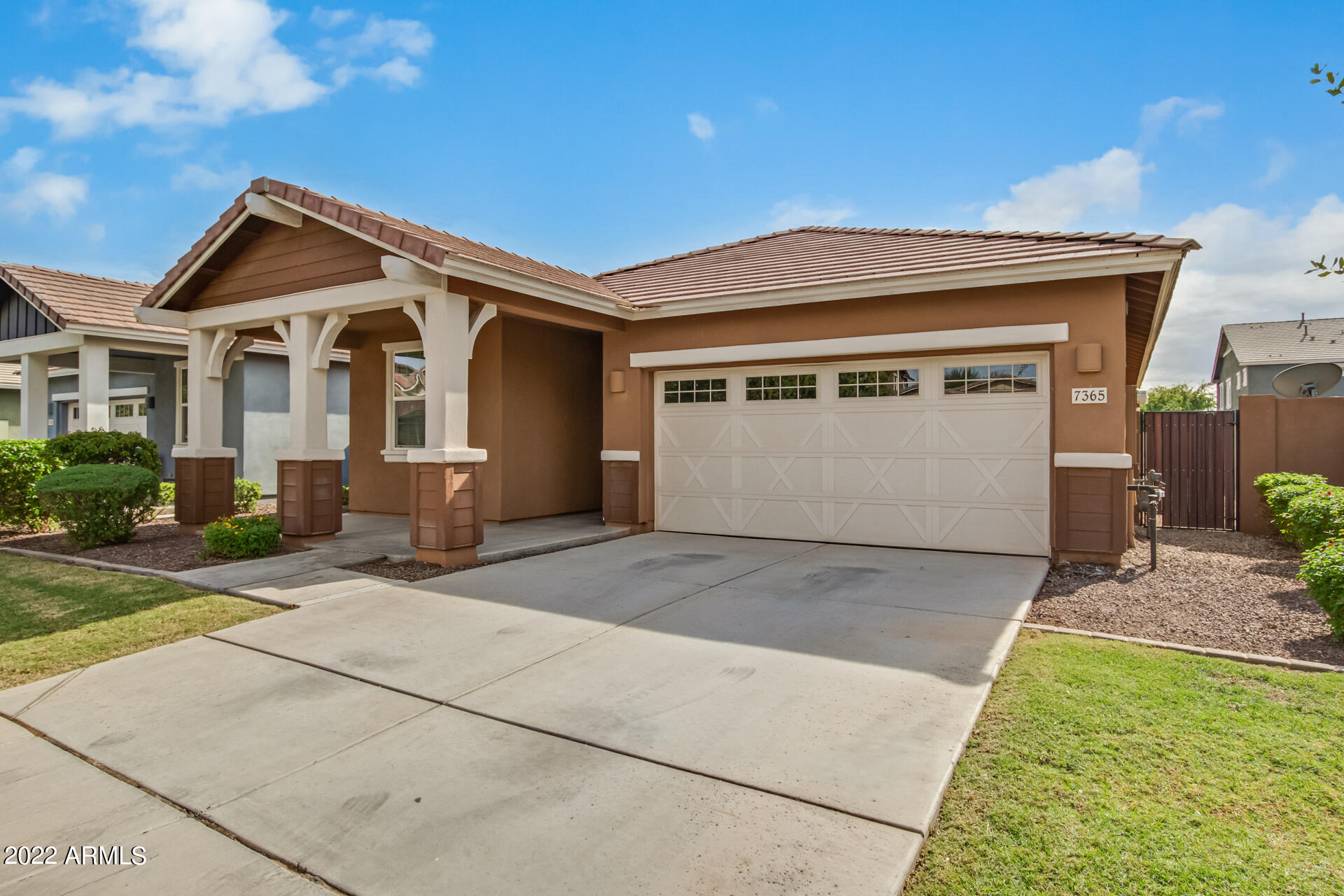7365 E OLLA Avenue