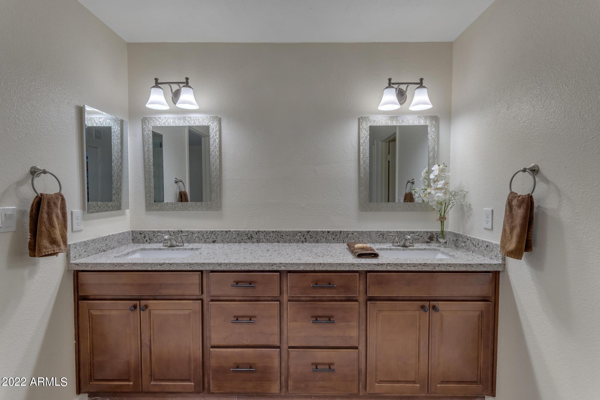 7459 E PLEASANT Run