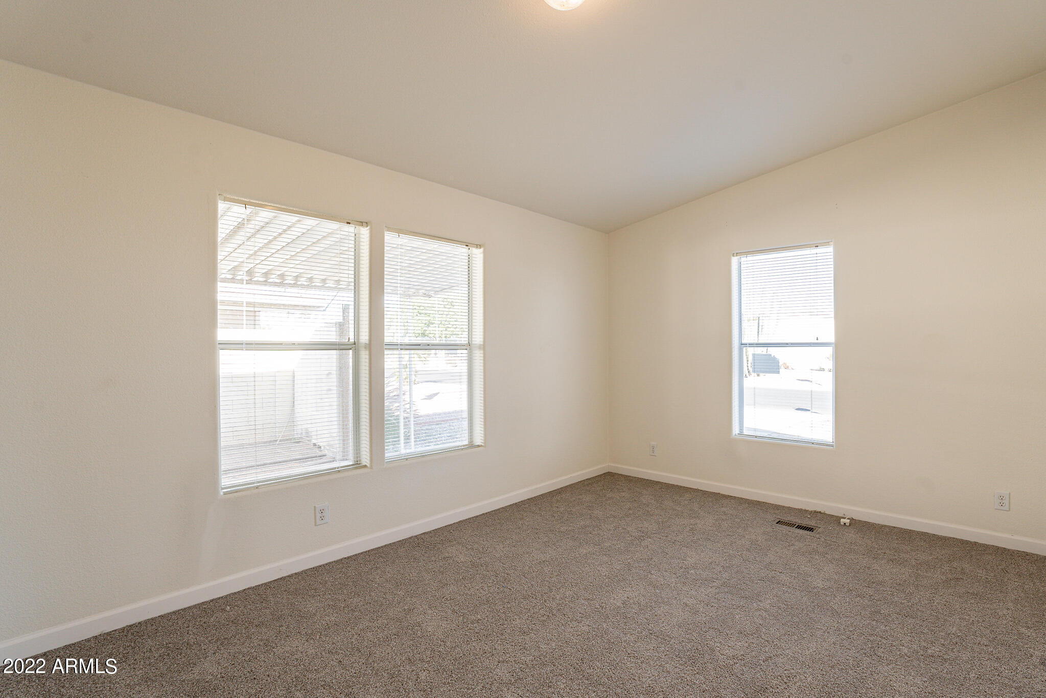 634 S 87TH Place
