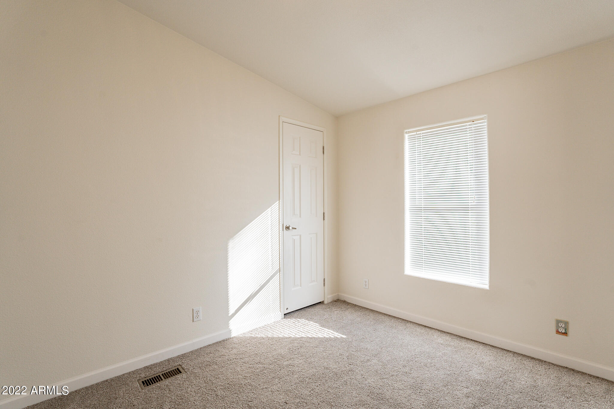 634 S 87TH Place