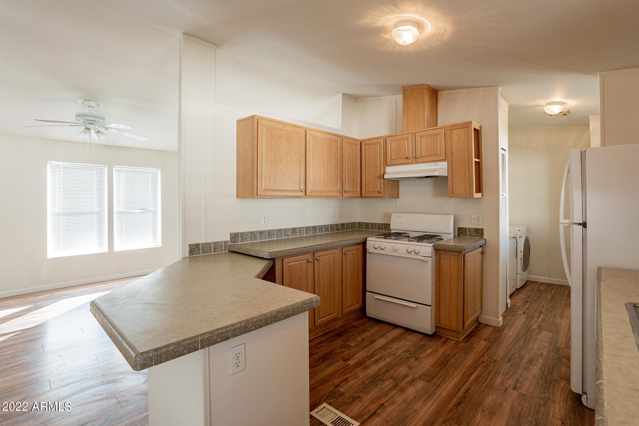 634 S 87TH Place