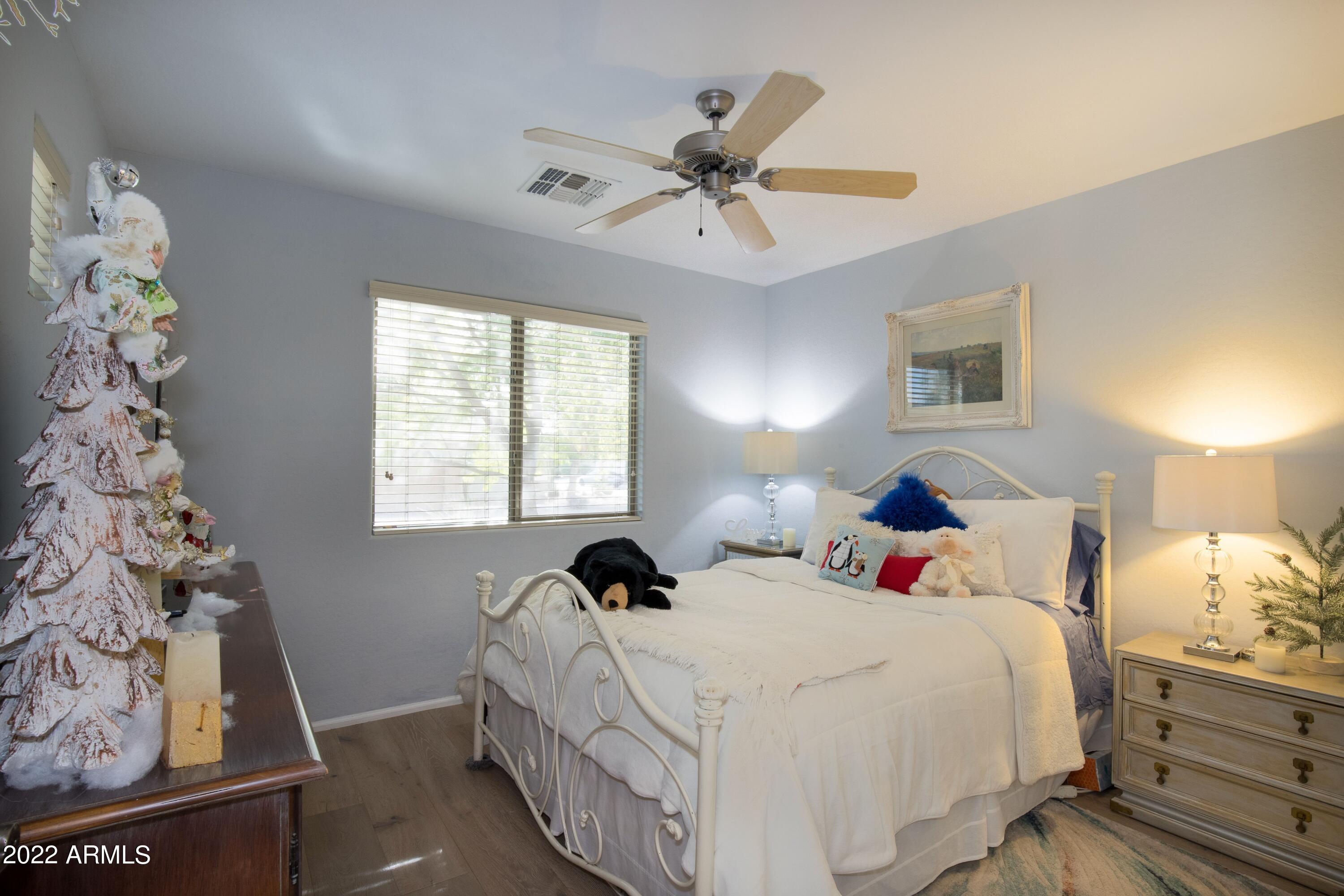 2630 E SAGUARO PARK Lane