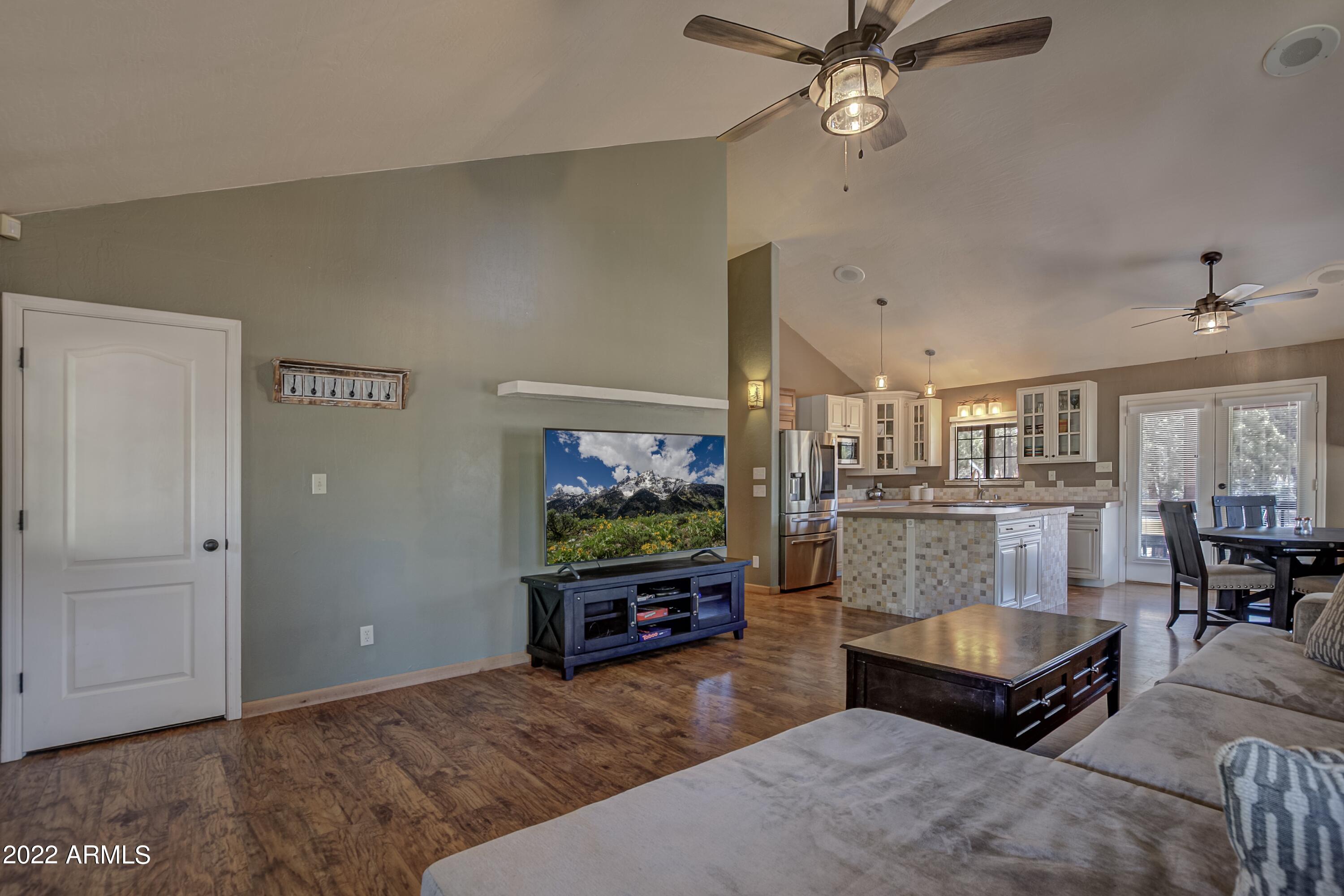 2901 ROUNDUP Circle