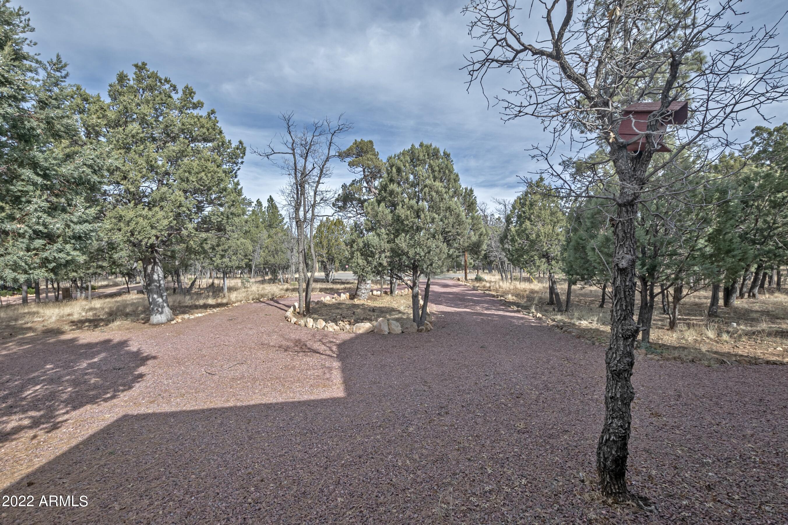 2901 ROUNDUP Circle