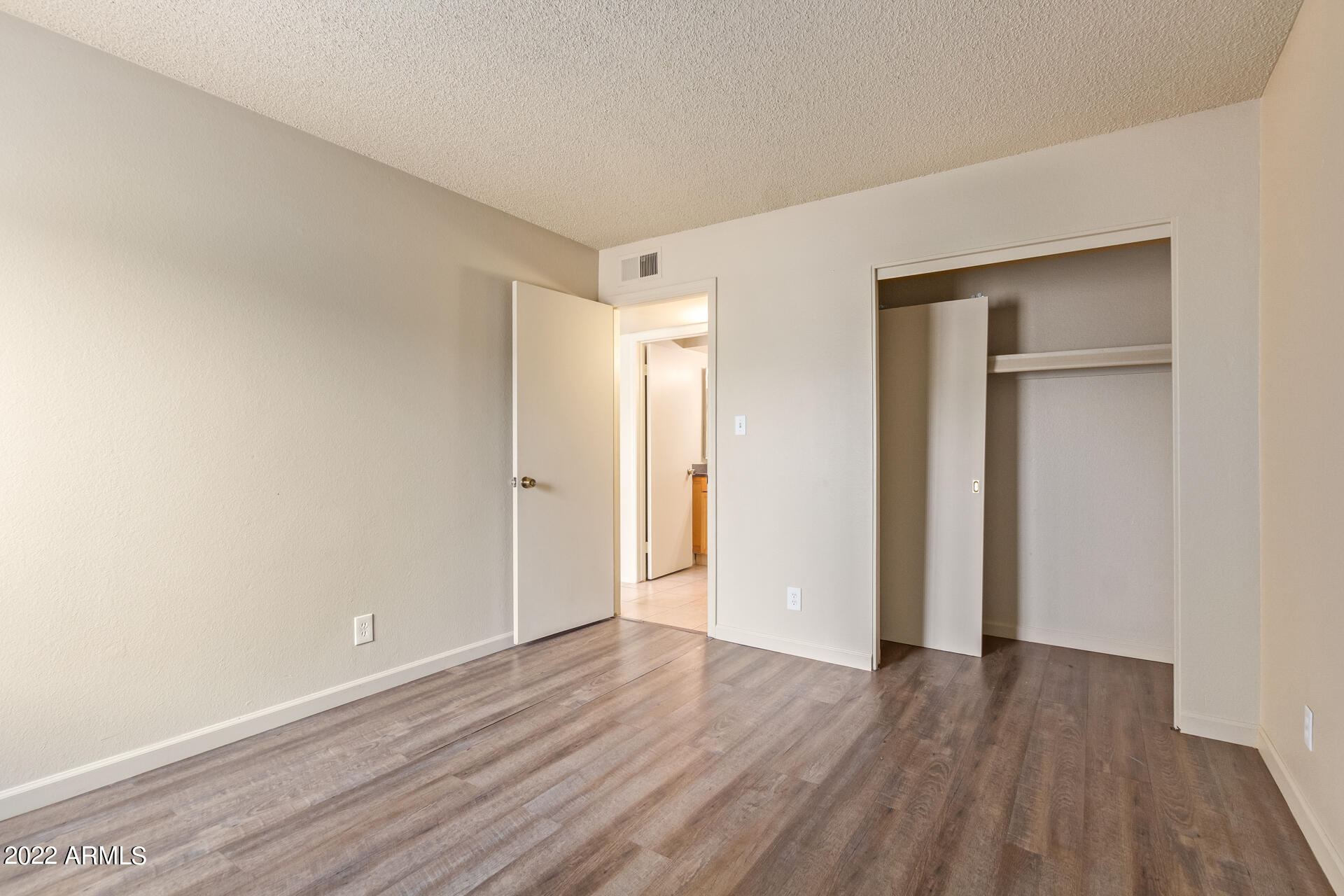 1725 N DATE Street # 4