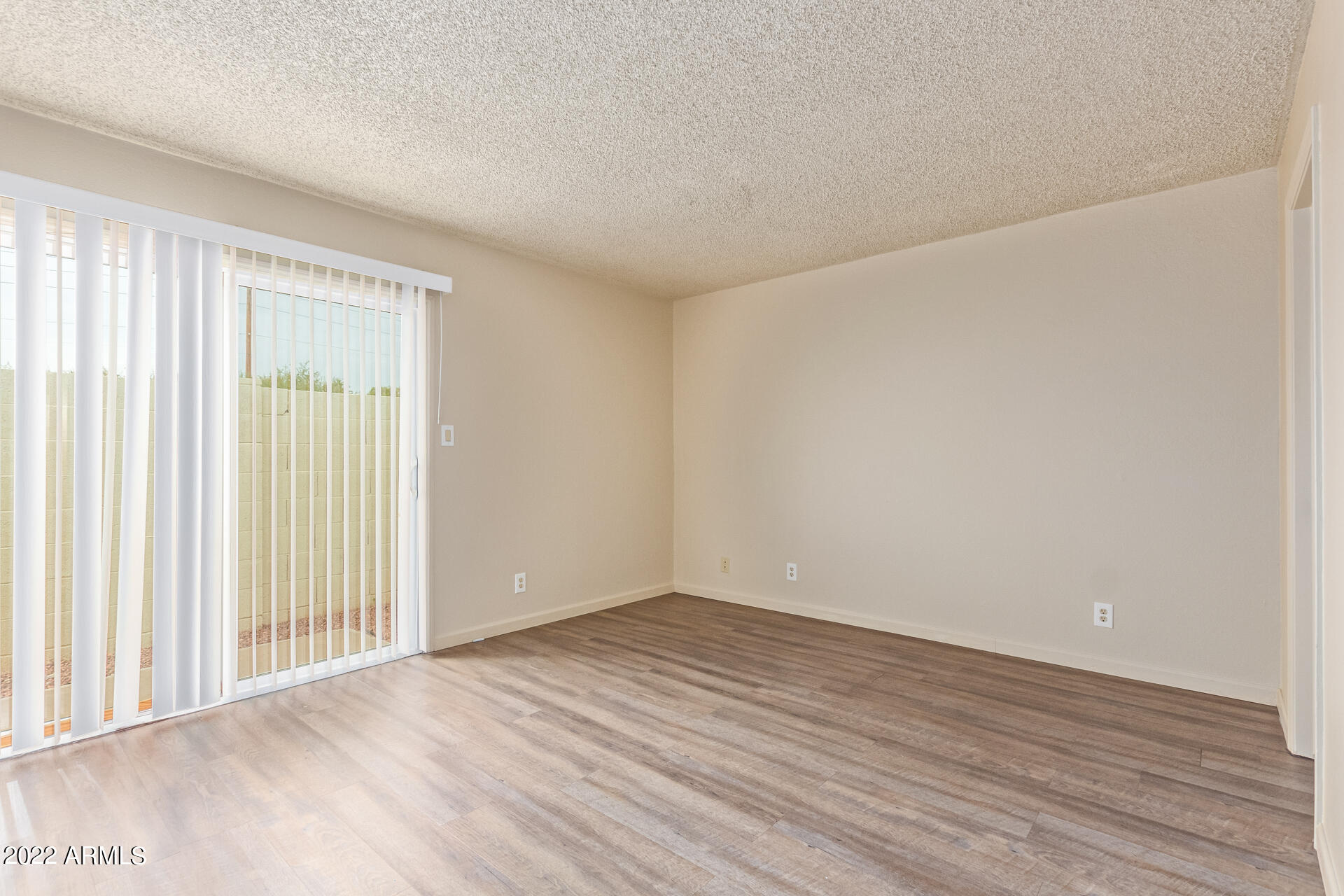 1725 N DATE Street # 4