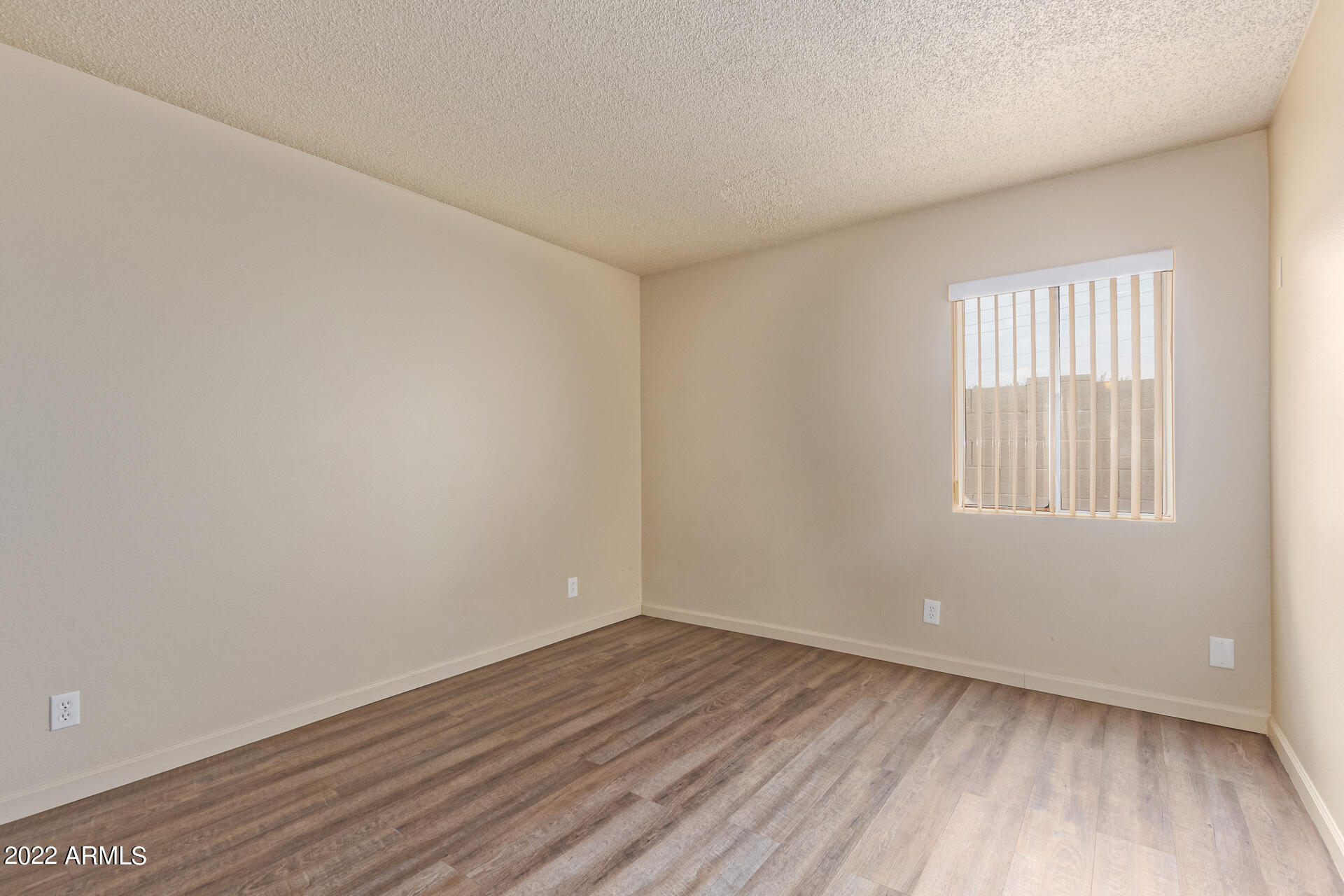 1725 N DATE Street # 4